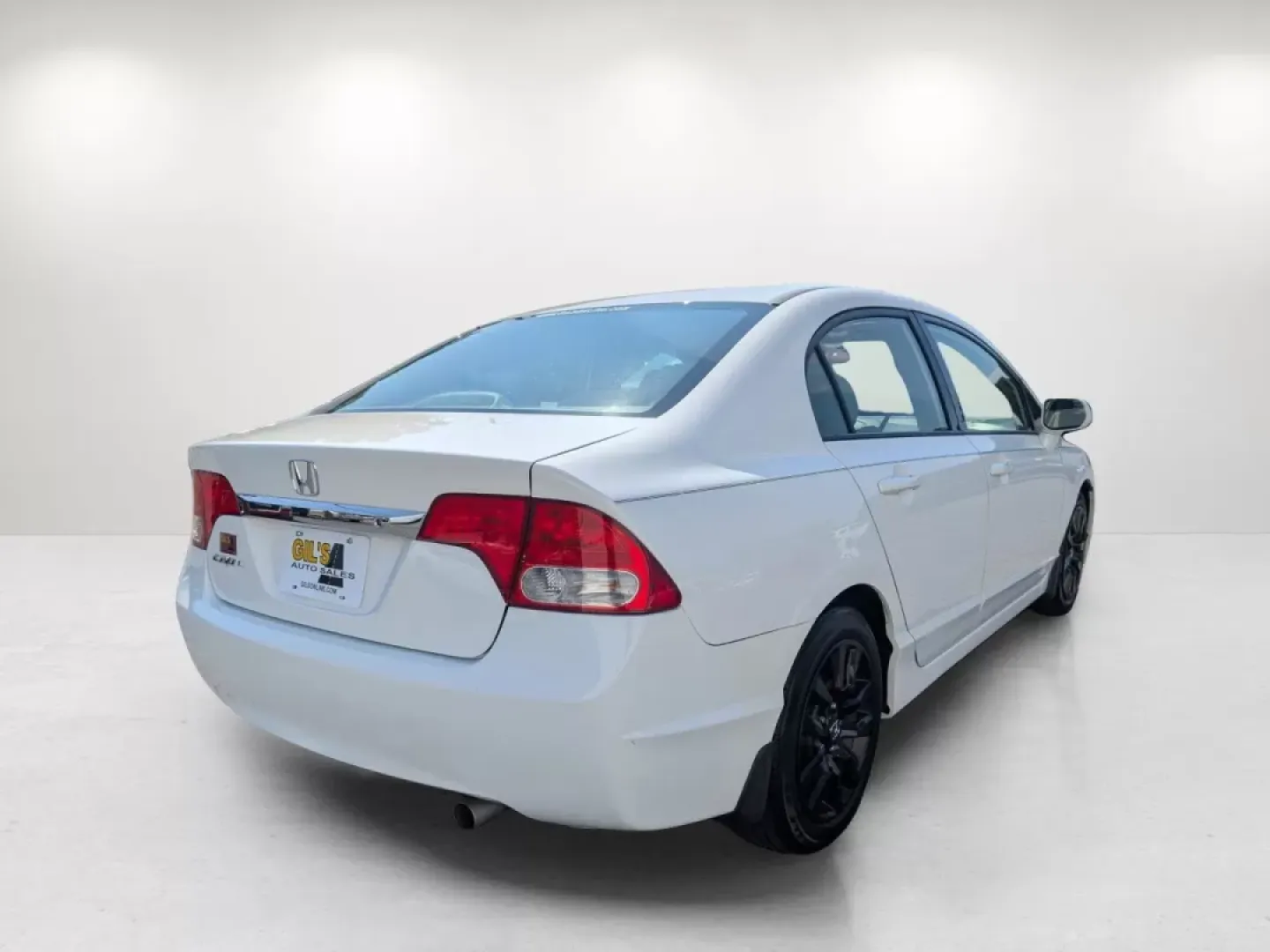2009 Honda Civic Sdn LX (2HGFA16599H) with an Other engine, located at 3959 U.S. 80 W, Phenix City, AL, 36870, (334) 297-4885, 32.469296, -85.135185 - **Discover Your Next Adventure with the 2009 Honda Civic LX at Gils Auto!**<br /> <br /> Are you looking for a dependable vehicle that aligns with your busy lifestyle? The 2009 Honda Civic LX, available at Gils Auto in Phenix City, AL, is the perfect blend of efficiency and comfort, making it the id - Photo#5