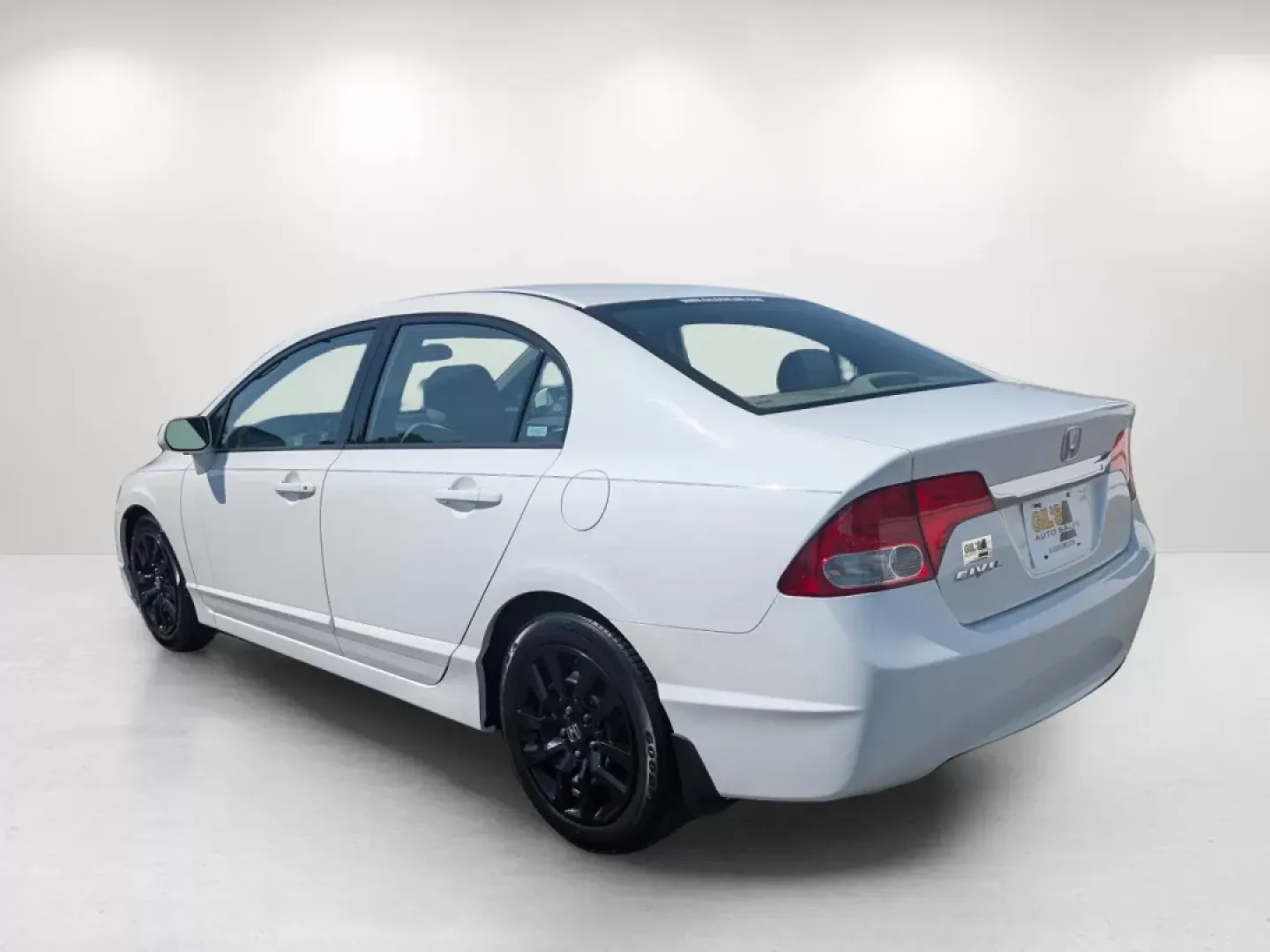 2009 Honda Civic Sdn LX (2HGFA16599H) with an Other engine, located at 3959 U.S. 80 W, Phenix City, AL, 36870, (334) 297-4885, 32.469296, -85.135185 - **Discover Your Next Adventure with the 2009 Honda Civic LX at Gils Auto!**<br /> <br /> Are you looking for a dependable vehicle that aligns with your busy lifestyle? The 2009 Honda Civic LX, available at Gils Auto in Phenix City, AL, is the perfect blend of efficiency and comfort, making it the id - Photo#7