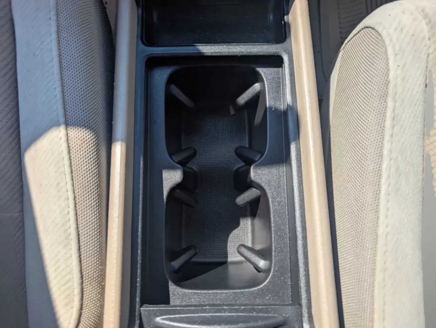 2009 Honda Civic Sdn LX (2HGFA16599H) with an Other engine, located at 3959 U.S. 80 W, Phenix City, AL, 36870, (334) 297-4885, 32.469296, -85.135185 - **Discover Your Next Adventure with the 2009 Honda Civic LX at Gils Auto!**<br /> <br /> Are you looking for a dependable vehicle that aligns with your busy lifestyle? The 2009 Honda Civic LX, available at Gils Auto in Phenix City, AL, is the perfect blend of efficiency and comfort, making it the id - Photo#15