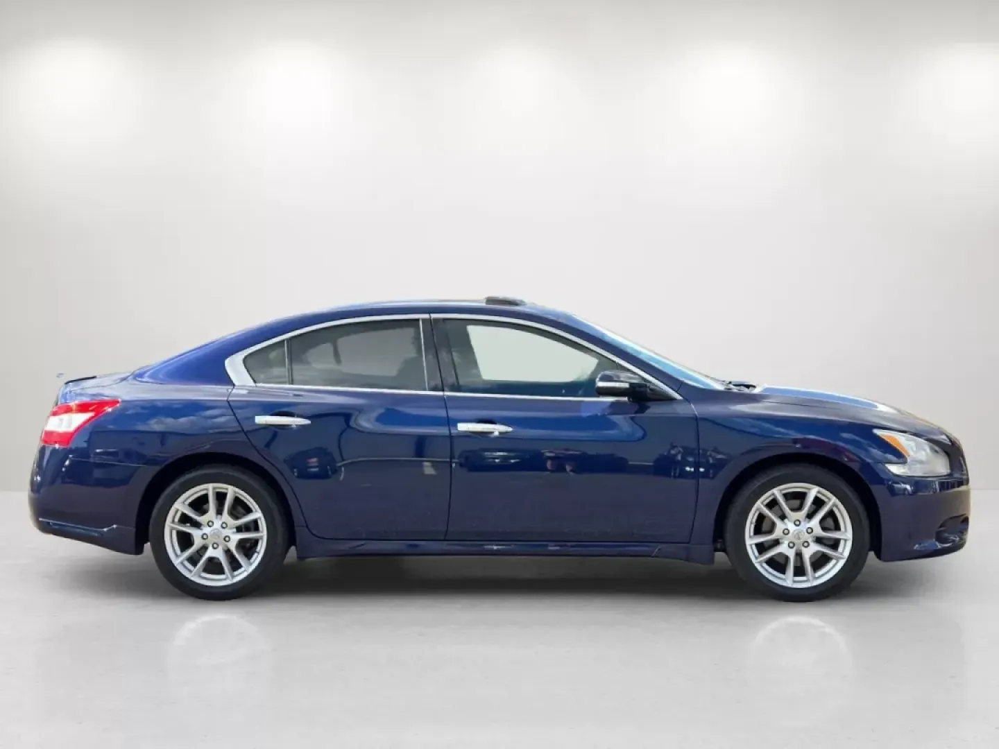 2009 /Cafe latte Nissan Maxima 3.5 SV (1N4AA51EX9C) with an Other engine, located at 521 Old Farm Lane Rd, Prattville, AL, 36066, (334) 325-1505, 32.482460, -86.416367 - **Experience the Everyday Luxury of the 2009 Nissan Maxima at Gils Auto - Prattville!**<br /> <br /> Are you in search of the perfect sedan that balances style, comfort, and performance? Look no further than the stunning 2009 Nissan Maxima 3.5 SV, available now at Gils Auto, your trusted Buy Here Pa - Photo#4