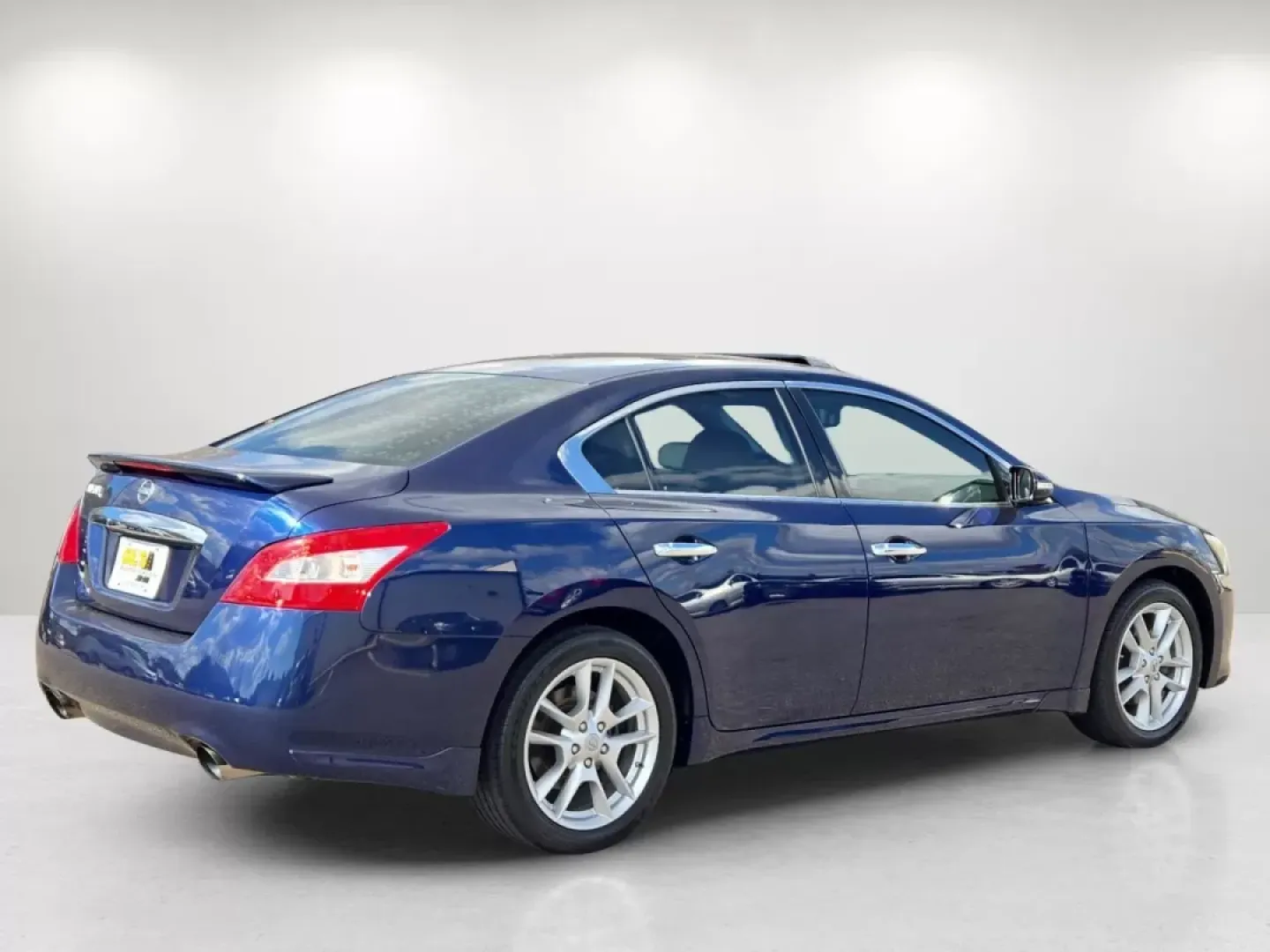 2009 /Cafe latte Nissan Maxima 3.5 SV (1N4AA51EX9C) with an Other engine, located at 521 Old Farm Lane Rd, Prattville, AL, 36066, (334) 325-1505, 32.482460, -86.416367 - **Experience the Everyday Luxury of the 2009 Nissan Maxima at Gils Auto - Prattville!**<br /> <br /> Are you in search of the perfect sedan that balances style, comfort, and performance? Look no further than the stunning 2009 Nissan Maxima 3.5 SV, available now at Gils Auto, your trusted Buy Here Pa - Photo#5