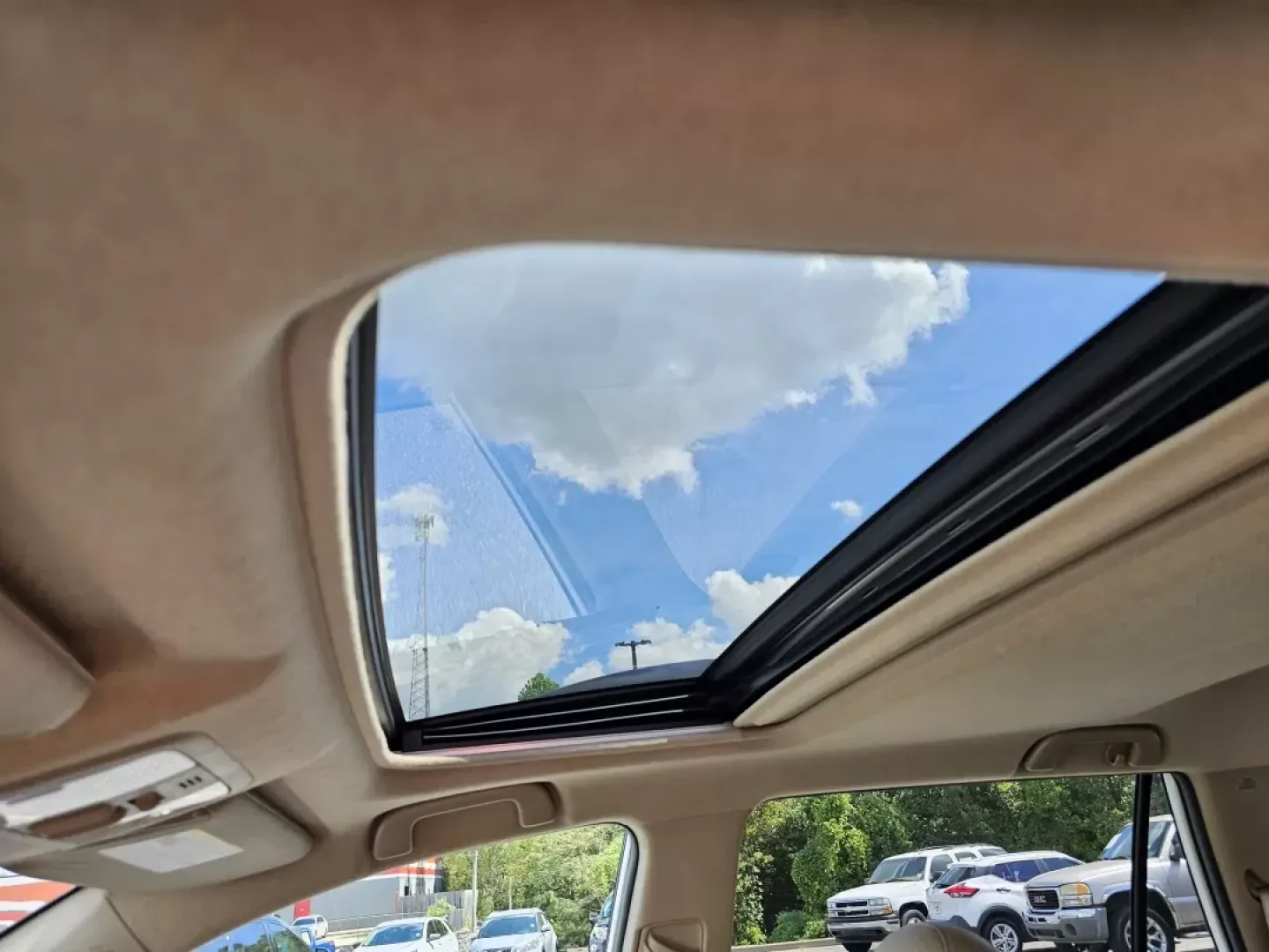 2009 Toyota RAV4 Ltd (2T3ZF31V29W) with an Other engine, located at 3959 U.S. 80 W, Phenix City, AL, 36870, (334) 297-4885, 32.469296, -85.135185 - Ready to elevate your driving experience? The 2009 Toyota RAV4 Ltd is the perfect companion for your busy lifestyle, whether you're navigating the daily grind of commutes, embarking on weekend adventures, or managing the demands of a growing family. This versatile SUV combines ample space, comfort, - Photo#10