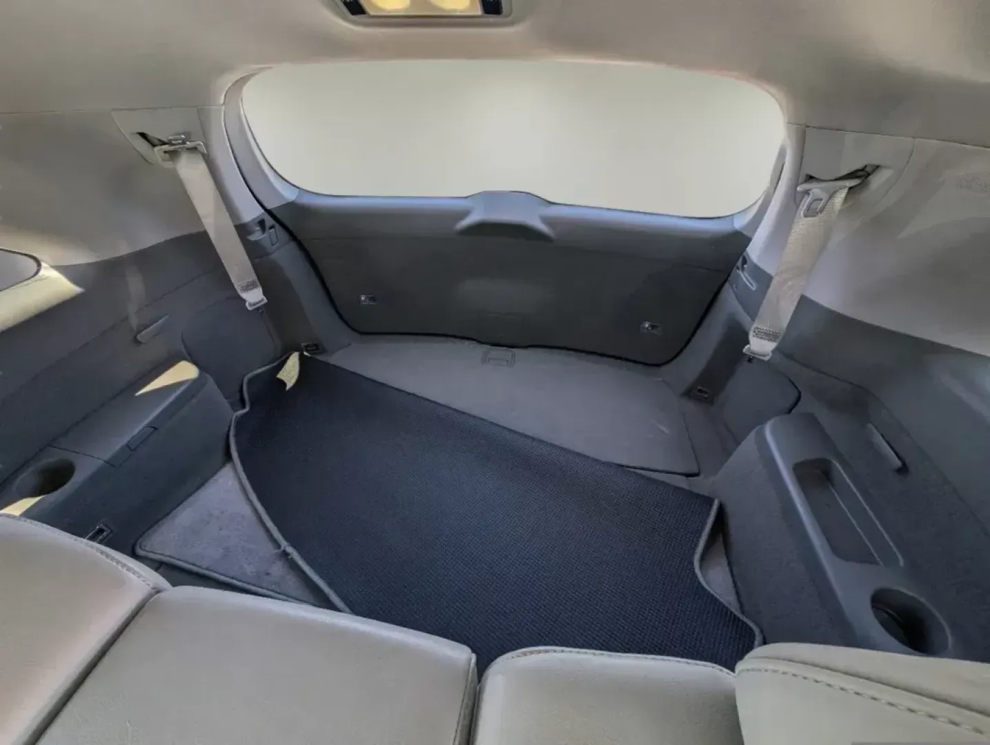 2010 Acura MDX (2HNYD2H20AH) with an Other engine, located at 3959 U.S. 80 W, Phenix City, AL, 36870, (334) 297-4885, 32.469296, -85.135185 - **Unleash Adventure Today with the 2010 Acura MDX at Gils Auto!**<br /> <br /> Are you ready to elevate your family adventures or weekend getaways? Look no further! The 2010 Acura MDX is the perfect blend of luxury, space, and performance, making it the ultimate SUV for growing families and anyone s - Photo#10