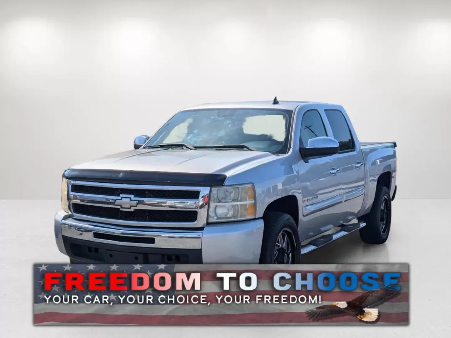 2010 /Light Titanium/Ebony Chevrolet Silverado 1500 LT (3GCRCSE01AG) with an Other engine, located at 3959 U.S. 80 W, Phenix City, AL, 36870, (334) 297-4885, 32.469296, -85.135185 - **Explore New Adventures with the 2010 Chevrolet Silverado 1500 LT at Gils Auto in Phenix City!**<br /> <br /> Are you ready to take your road trips and weekend adventures to the next level? The 2010 Chevrolet Silverado 1500 LT Crew Cab Pickup is the perfect companion for those who crave both reliab - Photo#0