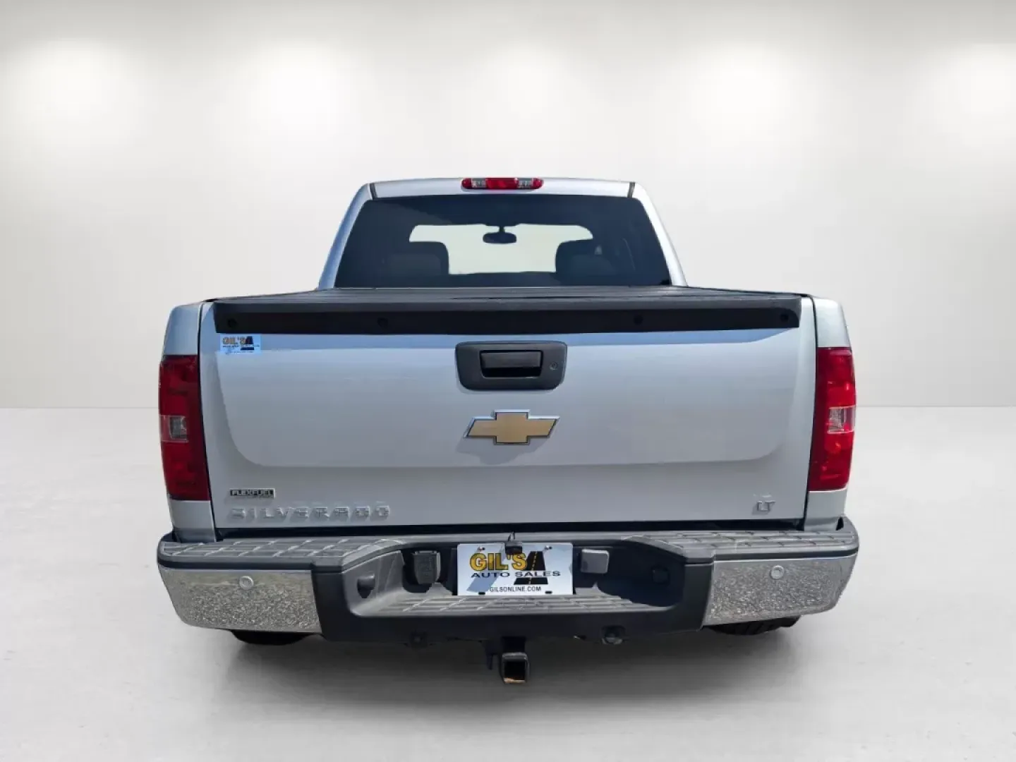 2010 /Light Titanium/Ebony Chevrolet Silverado 1500 LT (3GCRCSE01AG) with an Other engine, located at 3959 U.S. 80 W, Phenix City, AL, 36870, (334) 297-4885, 32.469296, -85.135185 - **Explore New Adventures with the 2010 Chevrolet Silverado 1500 LT at Gils Auto in Phenix City!**<br /> <br /> Are you ready to take your road trips and weekend adventures to the next level? The 2010 Chevrolet Silverado 1500 LT Crew Cab Pickup is the perfect companion for those who crave both reliab - Photo#6
