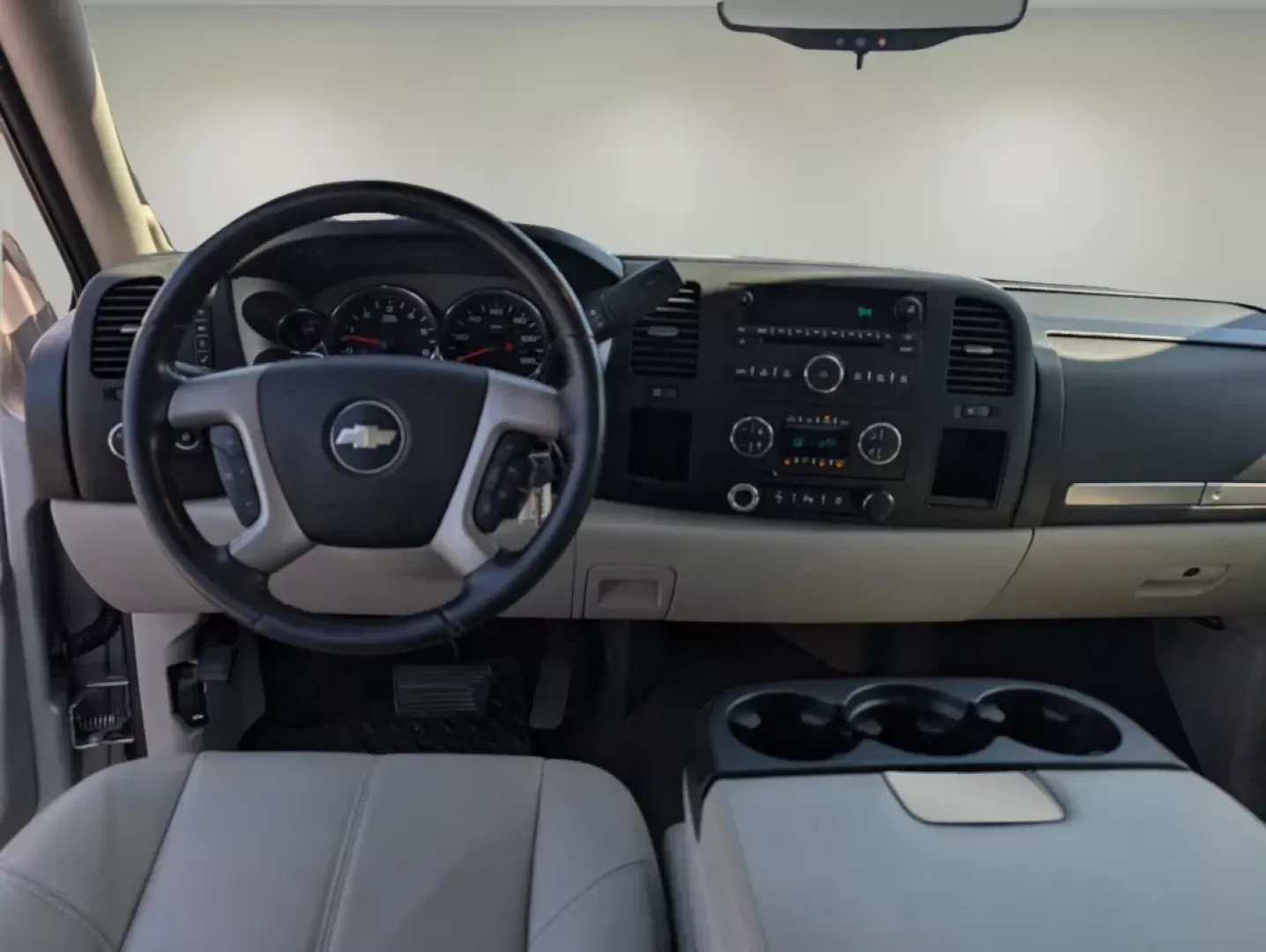 2010 /Light Titanium/Ebony Chevrolet Silverado 1500 LT (3GCRCSE01AG) with an Other engine, located at 3959 U.S. 80 W, Phenix City, AL, 36870, (334) 297-4885, 32.469296, -85.135185 - **Explore New Adventures with the 2010 Chevrolet Silverado 1500 LT at Gils Auto in Phenix City!**<br /> <br /> Are you ready to take your road trips and weekend adventures to the next level? The 2010 Chevrolet Silverado 1500 LT Crew Cab Pickup is the perfect companion for those who crave both reliab - Photo#14