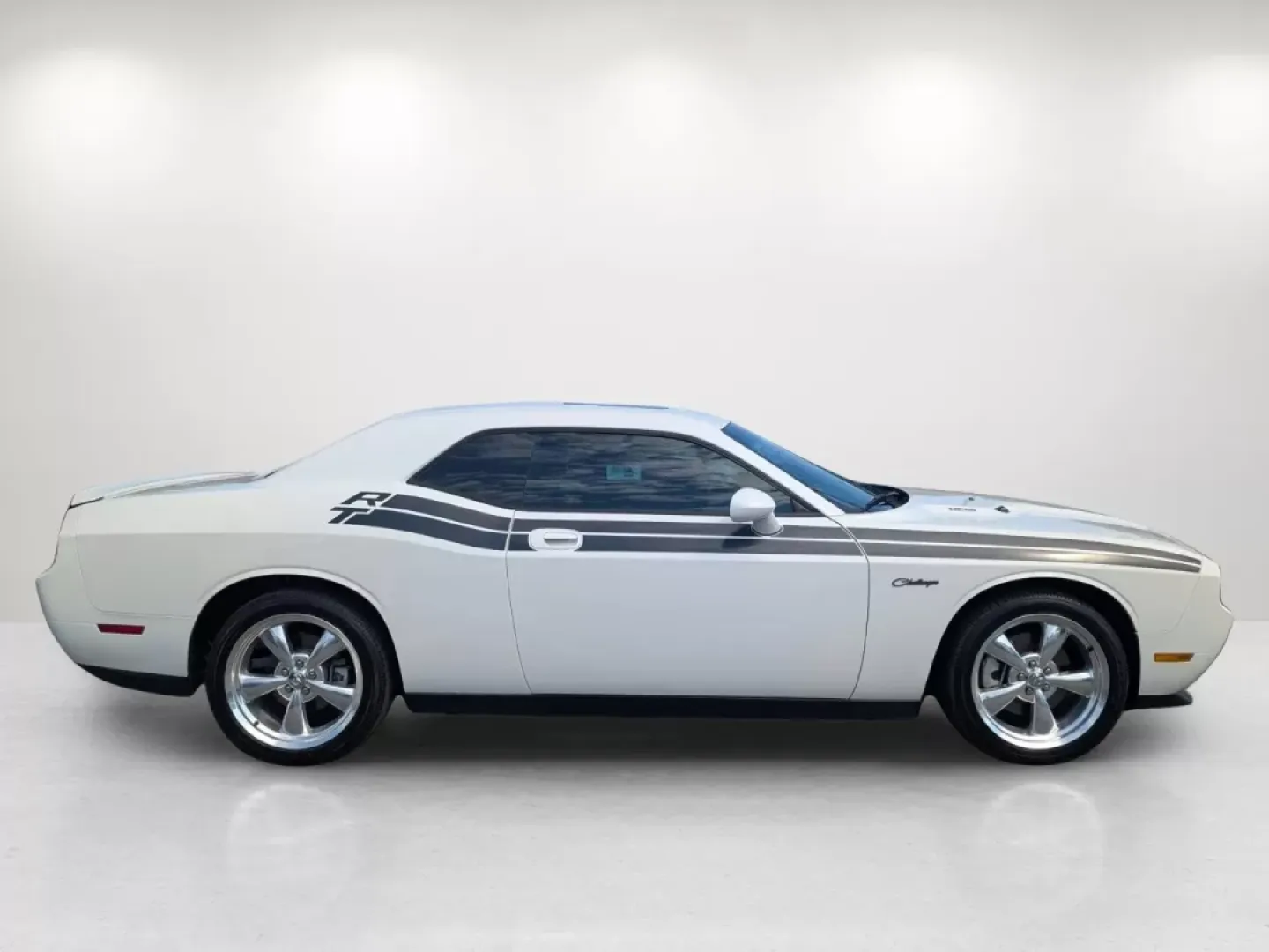 2010 /Dark Slate Gray Dodge Challenger R/T Classic (2B3CJ5DT1AH) with an Other engine, located at 1430 Gateway Drive, Opelika, AL, 36801, (334) 239-0944, 32.637871, -85.409790 - **Unleash Your Inner Adventurer with This 2010 Dodge Challenger R/T Classic!**<br /> <br /> Are you ready to experience the thrill of the open road? This 2010 Dodge Challenger R/T Classic is not just a car; it's a lifestyle statement designed for those who crave both performance and style. Whether y - Photo#3