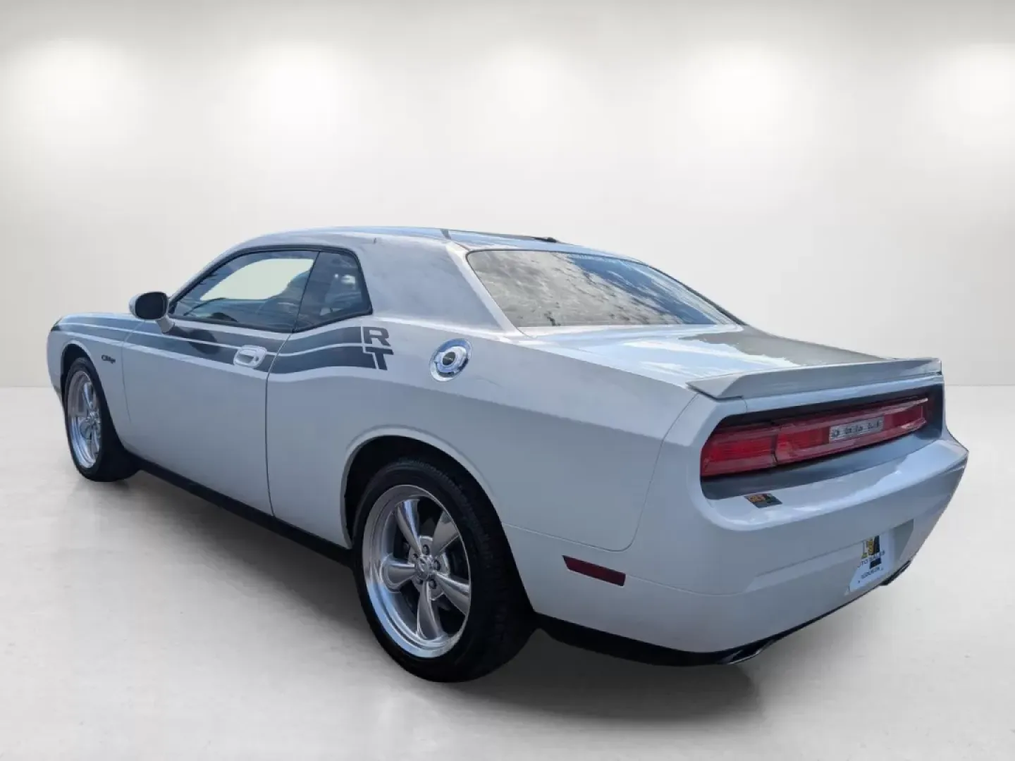 2010 /Dark Slate Gray Dodge Challenger R/T Classic (2B3CJ5DT1AH) with an Other engine, located at 1430 Gateway Drive, Opelika, AL, 36801, (334) 239-0944, 32.637871, -85.409790 - **Unleash Your Inner Adventurer with This 2010 Dodge Challenger R/T Classic!**<br /> <br /> Are you ready to experience the thrill of the open road? This 2010 Dodge Challenger R/T Classic is not just a car; it's a lifestyle statement designed for those who crave both performance and style. Whether y - Photo#6