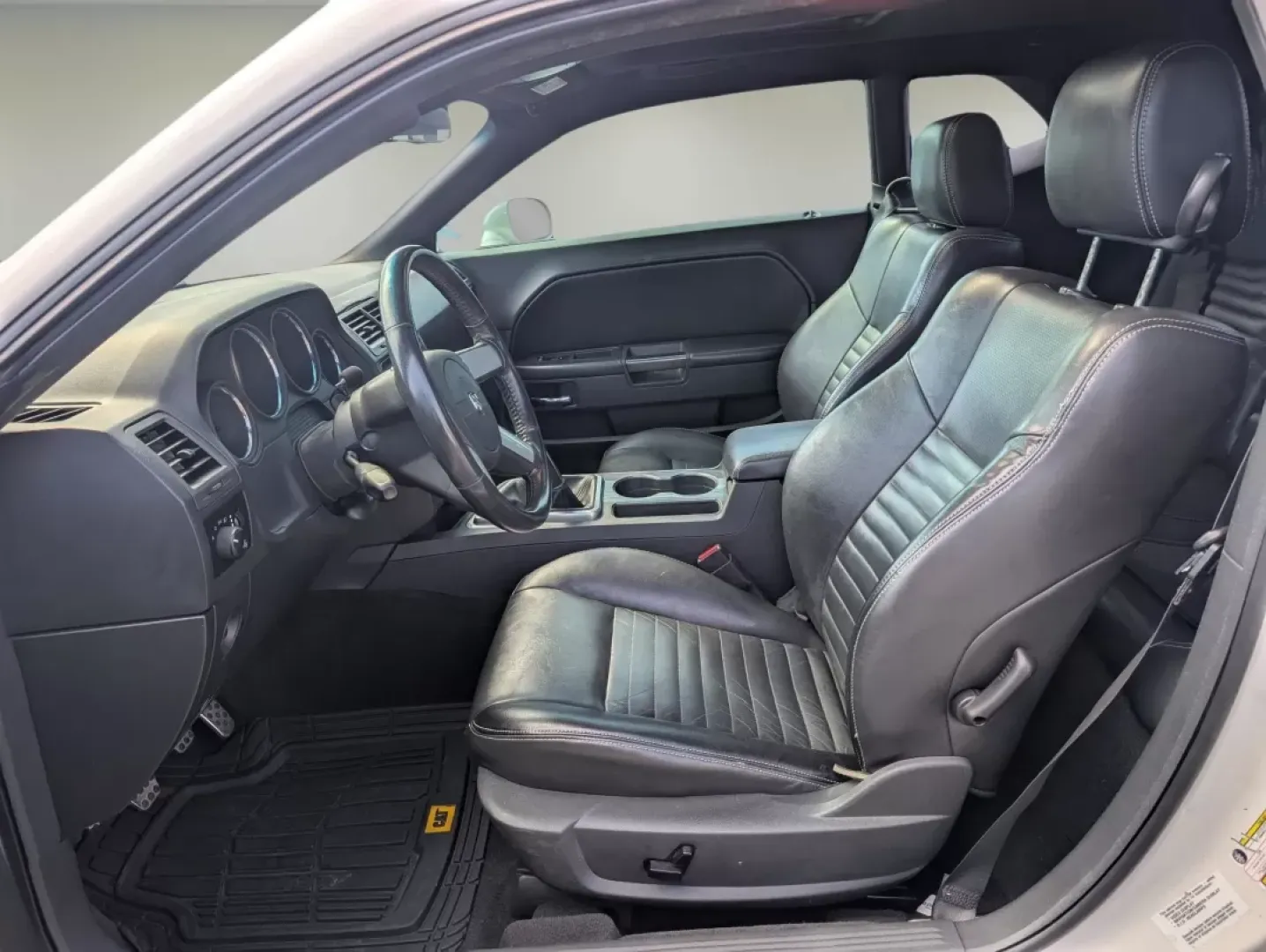 2010 /Dark Slate Gray Dodge Challenger R/T Classic (2B3CJ5DT1AH) with an Other engine, located at 1430 Gateway Drive, Opelika, AL, 36801, (334) 239-0944, 32.637871, -85.409790 - **Unleash Your Inner Adventurer with This 2010 Dodge Challenger R/T Classic!**<br /> <br /> Are you ready to experience the thrill of the open road? This 2010 Dodge Challenger R/T Classic is not just a car; it's a lifestyle statement designed for those who crave both performance and style. Whether y - Photo#9