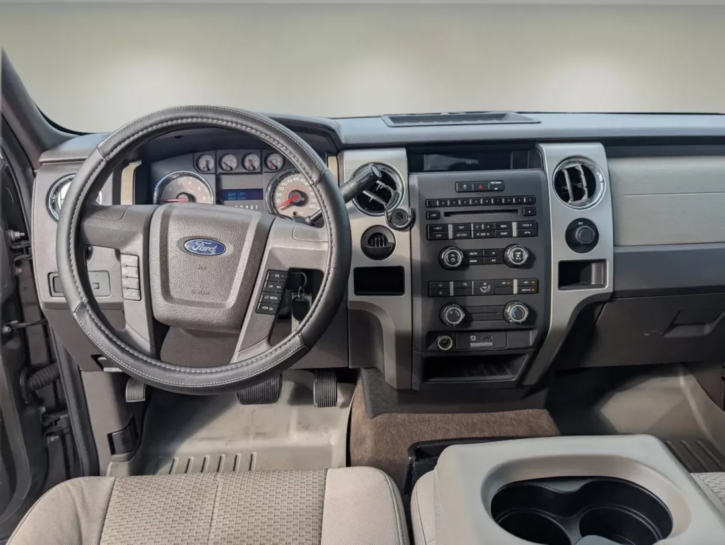 2010 Ford F-150 XLT (1FTEW1C82AF) with an Other engine, located at 1430 Gateway Drive, Opelika, AL, 36801, (334) 239-0944, 32.637871, -85.409790 - Are you ready to elevate your weekend adventures or enhance your daily commute? Look no further than this rugged yet refined 2010 Ford F-150 XLT, now available at Gils Auto in Phenix City, AL. This versatile crew cab pickup truck is perfect for growing families, outdoor enthusiasts, or anyone who ne - Photo#12