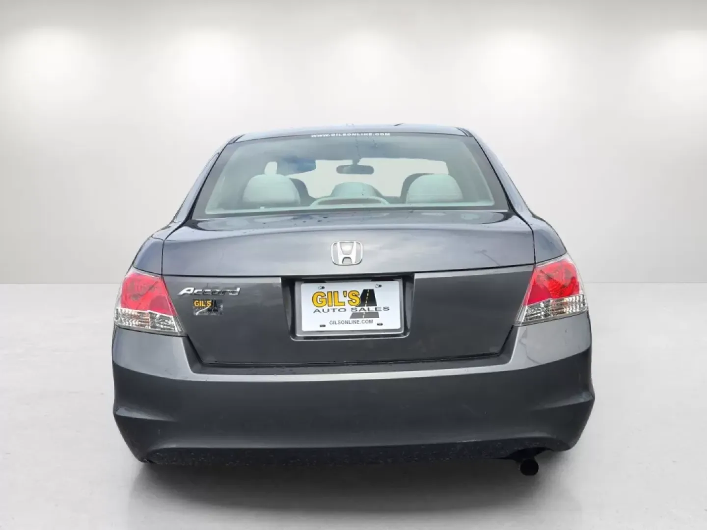 2010 Honda Accord Sdn LX (1HGCP2F3XAA) with an Other engine, located at 1430 Gateway Drive, Opelika, AL, 36801, (334) 239-0944, 32.637871, -85.409790 - **Discover Your Next Adventure with the 2010 Honda Accord LX Perfect for Your Daily Drive!**<br /> <br /> Are you searching for a reliable and stylish sedan that fits your active lifestyle? Look no further! Gils Auto in Phenix City, AL, has the ideal vehicle for you: the 2010 Honda Accord LX. Wheth - Photo#6