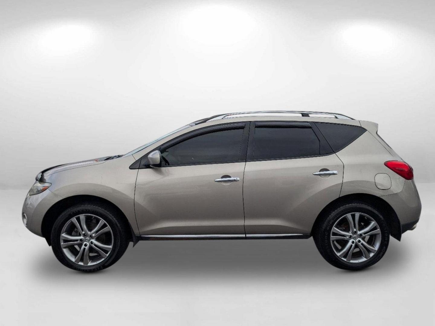 2010 /Beige Nissan Murano LE (JN8AZ1MU1AW) with an Gas V6 3.5L/ engine, 1-Speed Continuously Variable Automatic (CVT) transmission, located at 1430 Gateway Drive, Opelika, AL, 36801, (334) 239-0944, 32.637871, -85.409790 - 2010 Nissan Murano LE - Photo#7