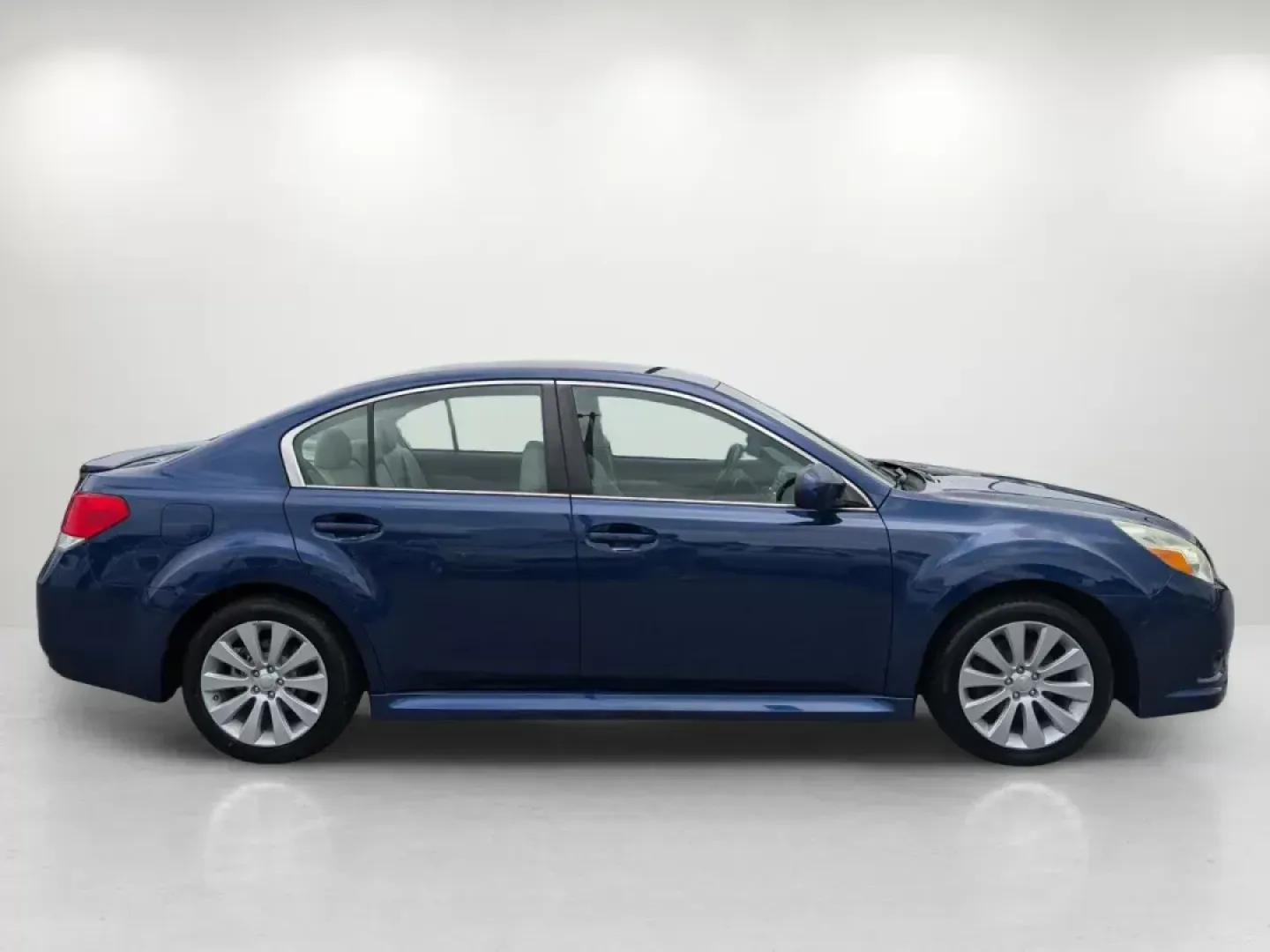 2010 /Ivory Subaru Legacy Limited (4S3BMBJ63A3) with an Gas Flat 4-Cyl 2.5L/150 engine, 1-Speed CVT transmission, located at 521 Old Farm Lane Rd, Prattville, AL, 36066, (334) 325-1505, 32.482460, -86.416367 - **Unlock Your Adventures with the 2010 Subaru Legacy Limited!** <br /> <br /> Are you ready to elevate your daily drive? Whether you're commuting to work in Montgomery, planning a weekend getaway to the beautiful scenic routes of Prattville, or simply running errands around town, the 2010 Subaru Leg - Photo#3