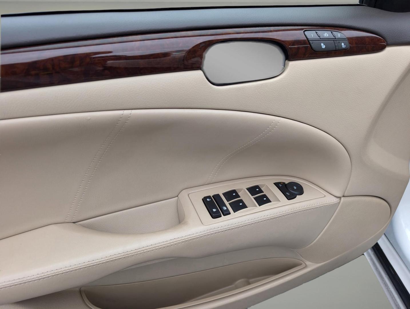 2011 /Cocoa/Cashmere Buick Lucerne CXL (1G4HC5EMXBU) with an Gas/Ethanol V6 3.9L/237 engine, 4-Speed Automatic transmission, located at 3959 U.S. 80 W, Phenix City, AL, 36870, (334) 297-4885, 32.469296, -85.135185 - 2011 Buick Lucerne CXL - Photo#9