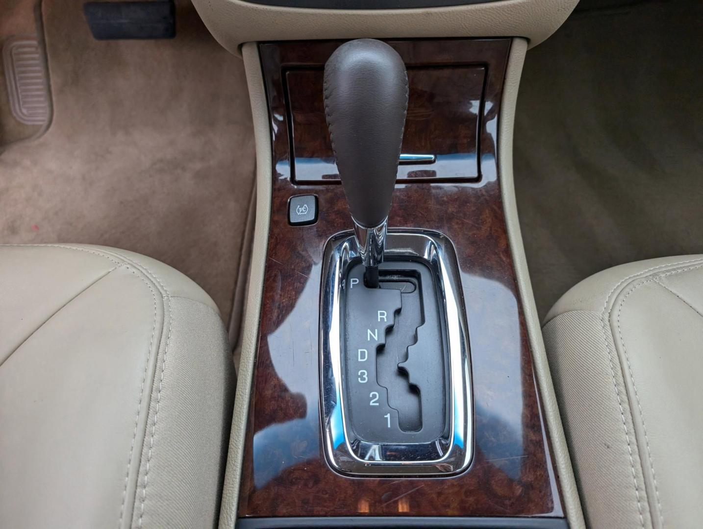 2011 /Cocoa/Cashmere Buick Lucerne CXL (1G4HC5EMXBU) with an Gas/Ethanol V6 3.9L/237 engine, 4-Speed Automatic transmission, located at 3959 U.S. 80 W, Phenix City, AL, 36870, (334) 297-4885, 32.469296, -85.135185 - 2011 Buick Lucerne CXL - Photo#14
