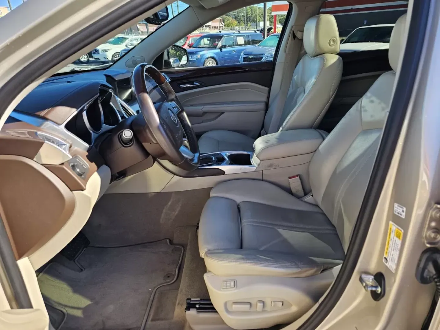 2011 /Shale w/Brownstone accents Cadillac SRX Luxury Collection (3GYFNAEY7BS) with an Other engine, located at 3959 U.S. 80 W, Phenix City, AL, 36870, (334) 297-4885, 32.469296, -85.135185 - Discover your next adventure with the luxurious 2011 Cadillac SRX, perfect for growing families or individuals who crave both comfort and style in their daily commute. Whether you're heading out for a weekend getaway or simply navigating through the bustling streets of Phenix City, AL, this SUV is d - Photo#9