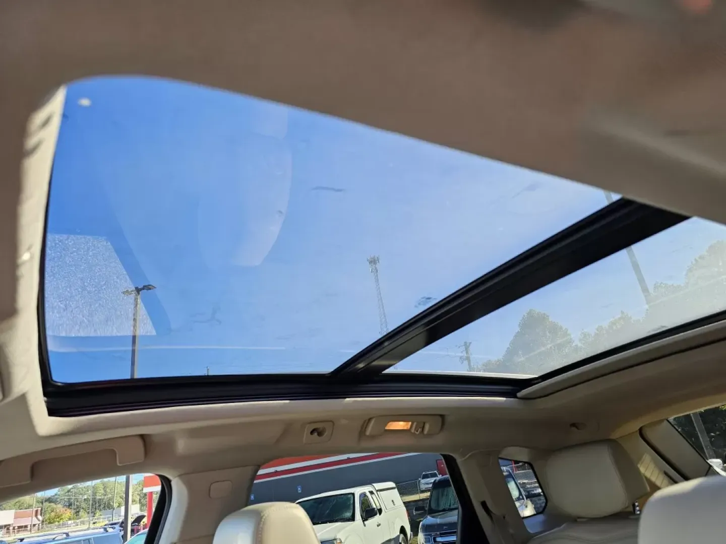 2011 /Shale w/Brownstone accents Cadillac SRX Luxury Collection (3GYFNAEY7BS) with an Other engine, located at 3959 U.S. 80 W, Phenix City, AL, 36870, (334) 297-4885, 32.469296, -85.135185 - Discover your next adventure with the luxurious 2011 Cadillac SRX, perfect for growing families or individuals who crave both comfort and style in their daily commute. Whether you're heading out for a weekend getaway or simply navigating through the bustling streets of Phenix City, AL, this SUV is d - Photo#10