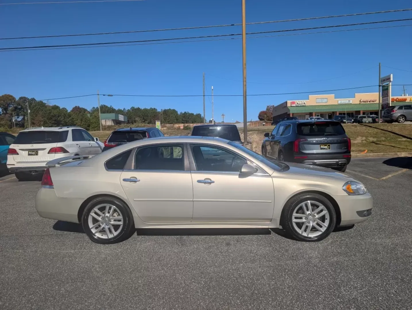 2011 /Ebony Chevrolet Impala LTZ (2G1WC5EM4B1) with an Other engine, located at 3959 U.S. 80 W, Phenix City, AL, 36870, (334) 297-4885, 32.469296, -85.135185 - **Unleash Your Freedom with the 2011 Chevrolet Impala LTZ! Perfect for Family Road Trips or Daily Commutes!**<br /> <br /> Are you in the market for a reliable, spacious, and stylish sedan that can accommodate your growing family's needs or make those lengthy commutes a breeze? Look no further than - Photo#3