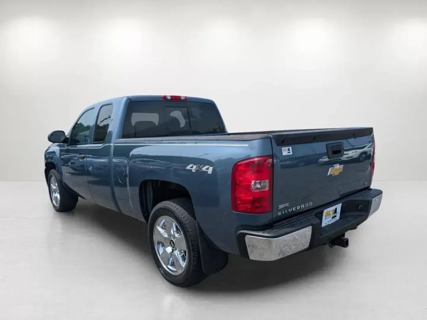 2011 /Ebony Chevrolet Silverado 1500 LT (1GCRKSE37BZ) with an Gas/Ethanol V8 5.3L/323 engine, 6-Speed Automatic transmission, located at 5115 14th Ave., Columbus, GA, 31904, (706) 323-0345, 32.511494, -84.971046 - **Discover Your Adventure with this 2011 Chevrolet Silverado 1500 LT Perfect for Your Weekend Getaways or Daily Commutes!**<br /> <br /> Are you ready to elevate your lifestyle with a vehicle that seamlessly blends performance, comfort, and versatility? Look no further than this stunning 2011 Chevr - Photo#6