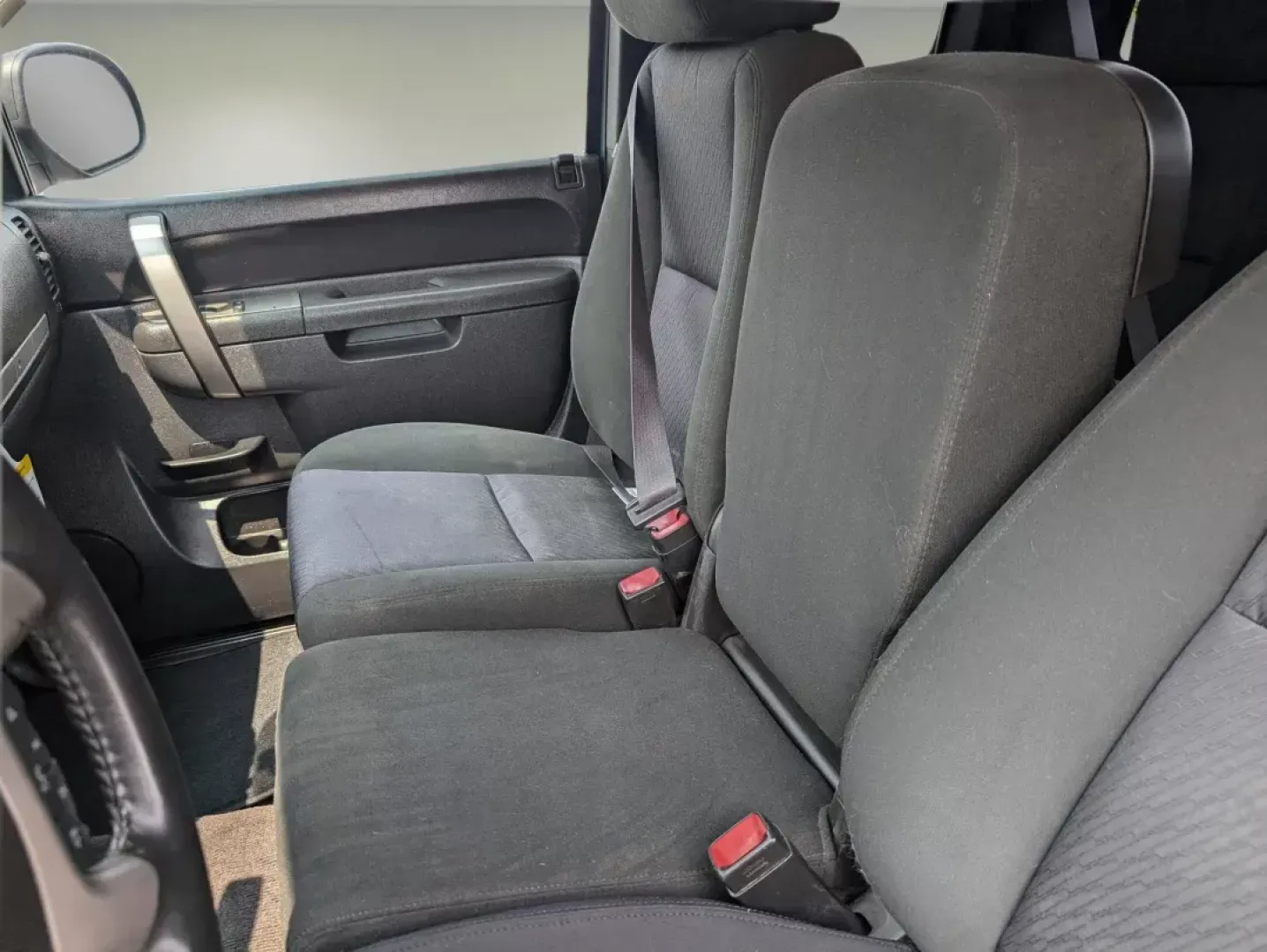 2011 /Ebony Chevrolet Silverado 1500 LT (1GCRKSE37BZ) with an Gas/Ethanol V8 5.3L/323 engine, 6-Speed Automatic transmission, located at 5115 14th Ave., Columbus, GA, 31904, (706) 323-0345, 32.511494, -84.971046 - **Discover Your Adventure with this 2011 Chevrolet Silverado 1500 LT Perfect for Your Weekend Getaways or Daily Commutes!**<br /> <br /> Are you ready to elevate your lifestyle with a vehicle that seamlessly blends performance, comfort, and versatility? Look no further than this stunning 2011 Chevr - Photo#10