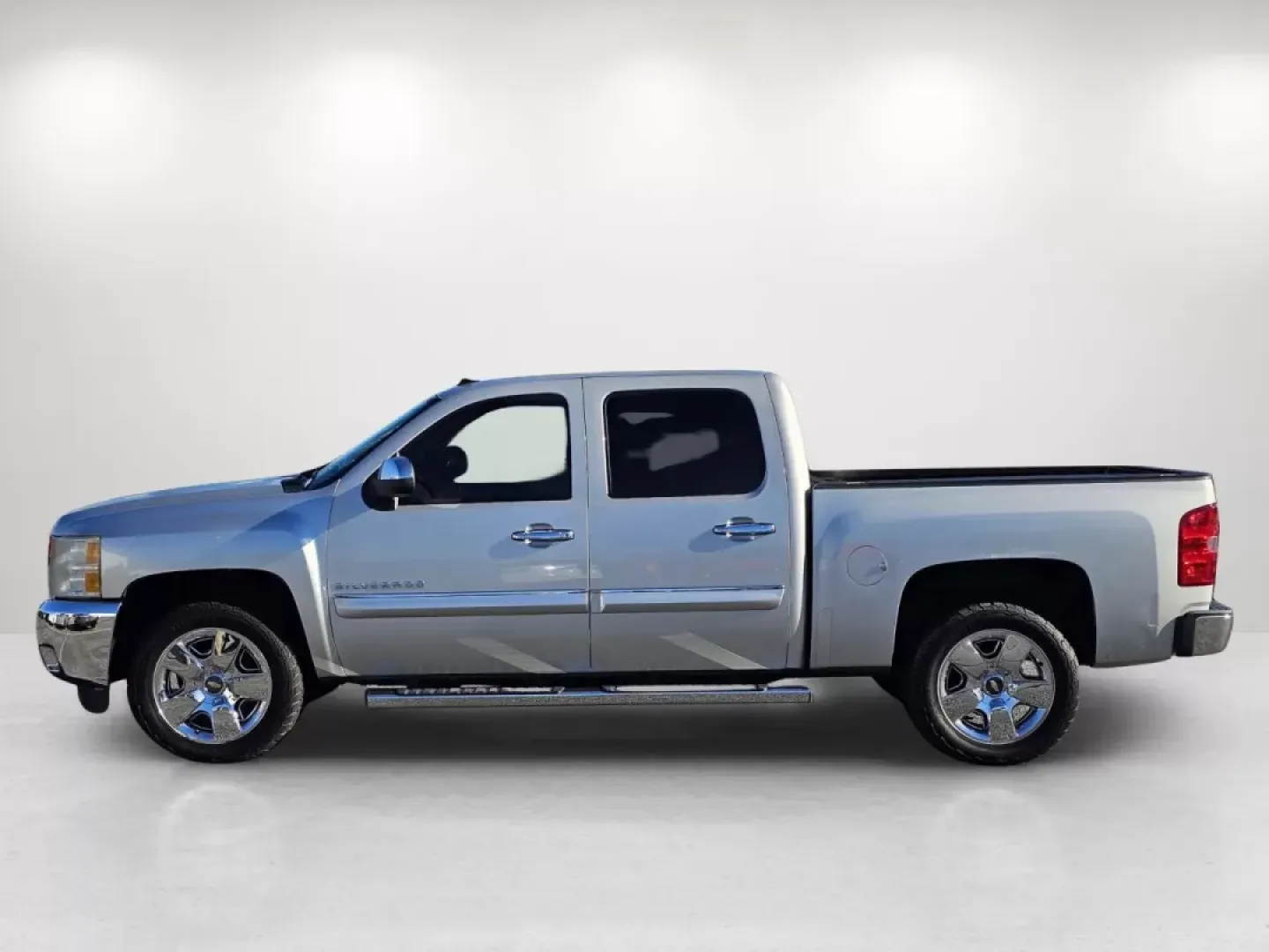 2011 /Ebony Chevrolet Silverado 1500 LT (3GCPCSE09BG) with an Other engine, located at 3959 U.S. 80 W, Phenix City, AL, 36870, (334) 297-4885, 32.469296, -85.135185 - **Discover Your Next Adventure with This 2011 Chevrolet Silverado 1500 LT Crew Cab at Gils Auto!**<br /> <br /> Are you ready to elevate your lifestyle and embark on unforgettable journeys? Look no further than this stunning 2011 Chevrolet Silverado 1500 LT Crew Cab pickup truck, boasting a perfect - Photo#8
