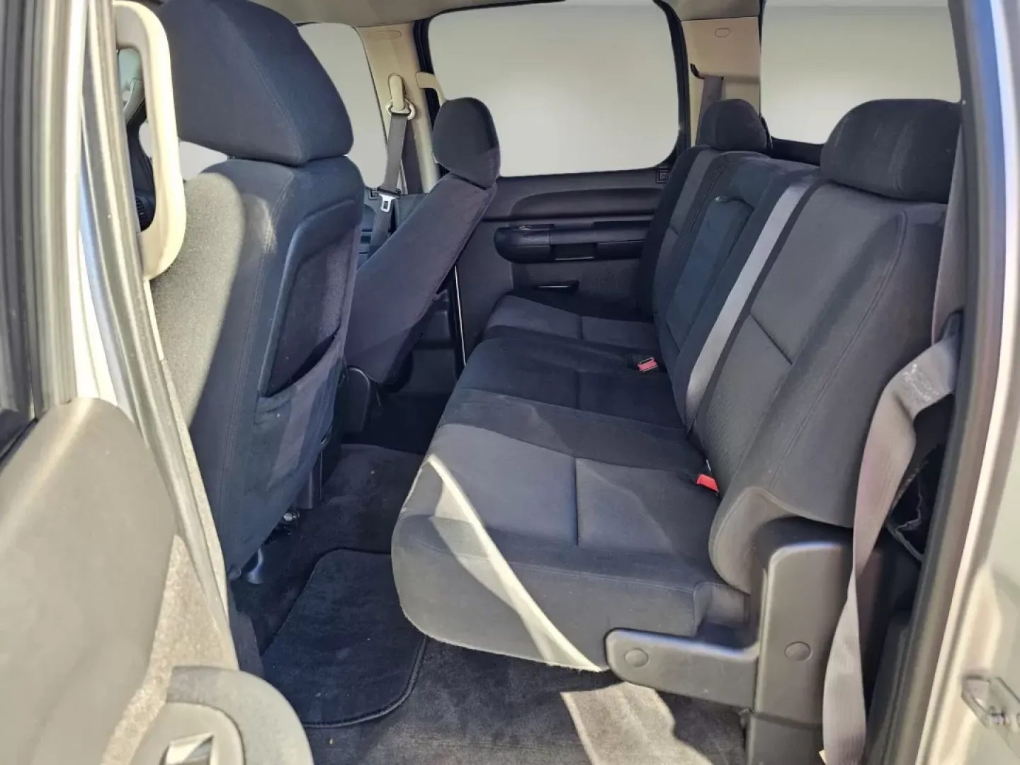 2011 /Ebony Chevrolet Silverado 1500 LT (3GCPCSE09BG) with an Other engine, located at 3959 U.S. 80 W, Phenix City, AL, 36870, (334) 297-4885, 32.469296, -85.135185 - **Discover Your Next Adventure with This 2011 Chevrolet Silverado 1500 LT Crew Cab at Gils Auto!**<br /> <br /> Are you ready to elevate your lifestyle and embark on unforgettable journeys? Look no further than this stunning 2011 Chevrolet Silverado 1500 LT Crew Cab pickup truck, boasting a perfect - Photo#15