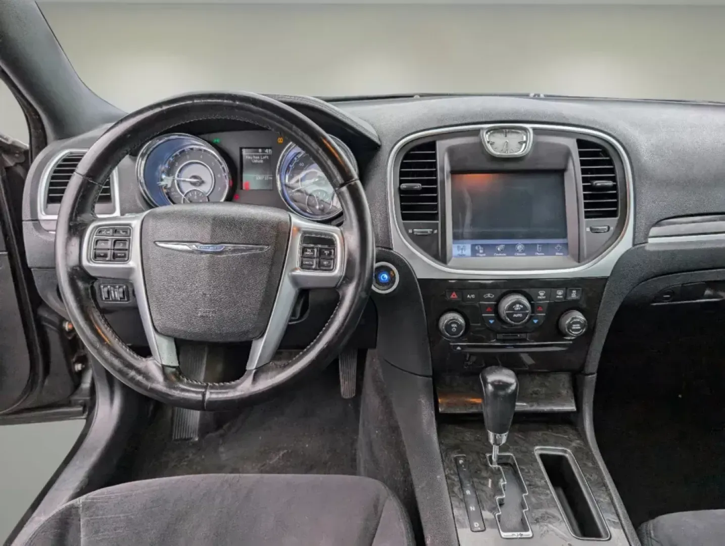 2011 /Black Interior Chrysler 300 (2C3CA4CGXBH) with an Gas/Ethanol V6 3.6L/220 engine, 5-Speed Automatic w/Manual Shift transmission, located at 5115 14th Ave., Columbus, GA, 31904, (706) 323-0345, 32.511494, -84.971046 - 2011 Chrysler 300 - Photo#11