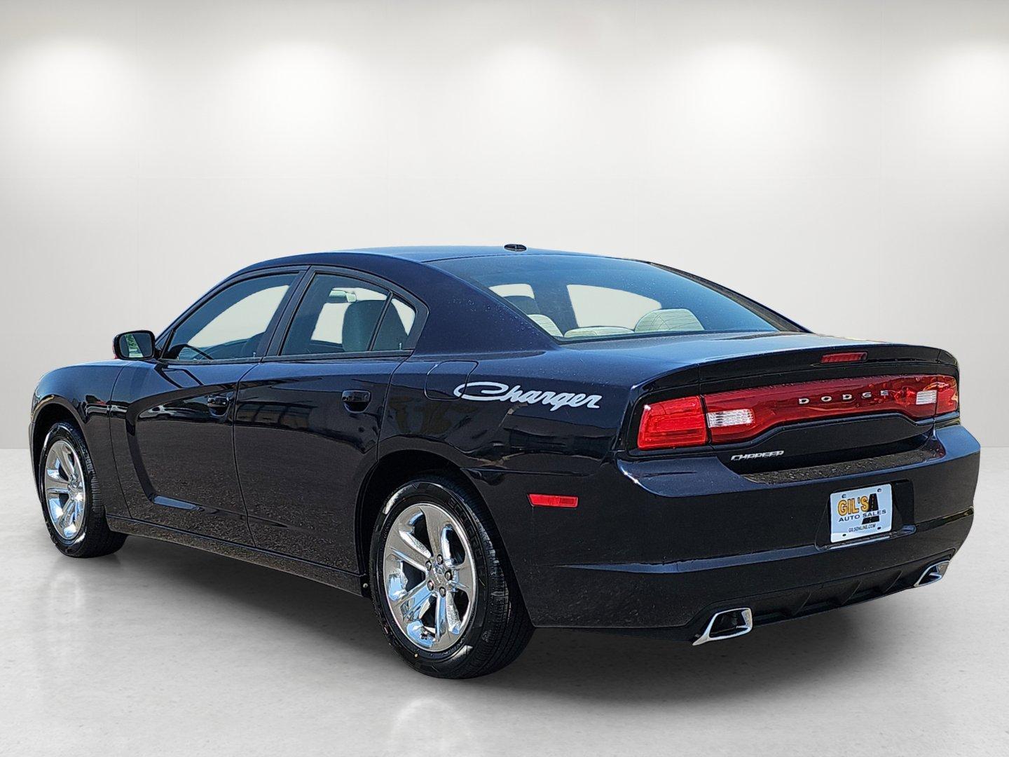 2011 /Black/Light Frost Beige Interior Dodge Charger SE (2B3CL3CG4BH) with an Gas V6 3.6L/220 engine, 5-Speed Automatic transmission, located at 521 Old Farm Lane Rd, Prattville, AL, 36066, (334) 325-1505, 32.482460, -86.416367 - 2011 Dodge Charger SE - Photo#7