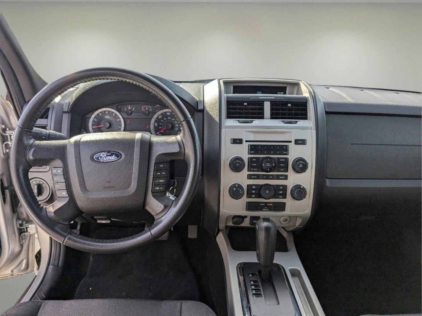 2011 Ford Escape XLT (1FMCU0DGXBK) with an Gas/Ethanol V6 3.0L/181 engine, 6-Speed Automatic transmission, located at 7000 Northlake Connector, Columbus, GA, 31904, (706) 987-8085, 32.524975, -84.978134 - 2011 Ford Escape XLT - Photo#11