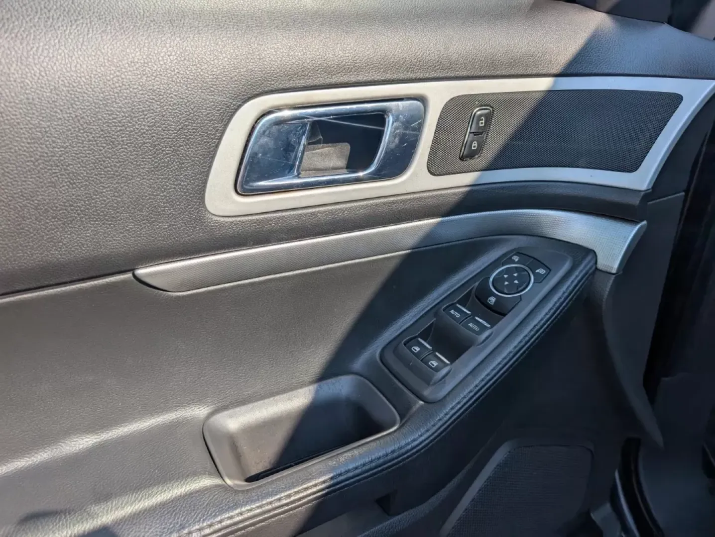 2011 Ford Explorer XLT (1FMHK8D80BG) with an Other engine, located at 3959 U.S. 80 W, Phenix City, AL, 36870, (334) 297-4885, 32.469296, -85.135185 - Are you ready to elevate your family outings or weekend adventures? Look no further than this 2011 Ford Explorer XLT, available now at Gils Auto in Phenix City, AL. With its spacious interior, advanced safety features, and impressive four-wheel drive capabilities, this SUV is perfect for families on - Photo#8