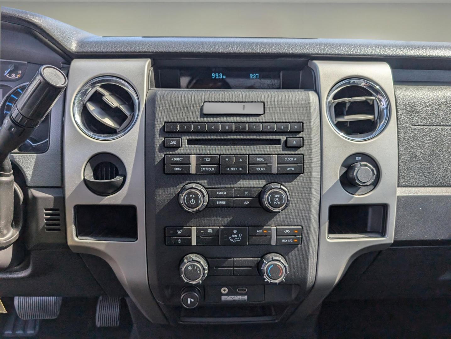 2011 Ford F-150 XLT (1FTEX1CMXBF) with an Gas/Ethanol V6 3.7/227 engine, 6-Speed Automatic transmission, located at 7000 Northlake Connector, Columbus, GA, 31904, (706) 987-8085, 32.524975, -84.978134 - 2011 Ford F-150 XLT - Photo#13
