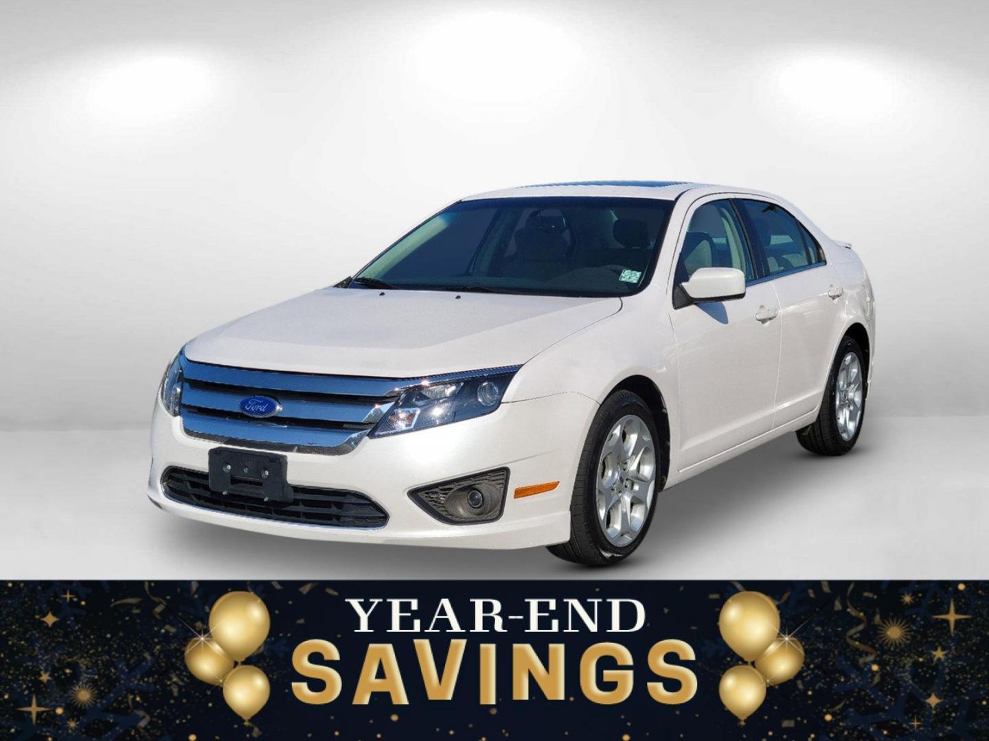 2011 White Ford Fusion SE (3FAHP0HA6BR) with an Gas I4 2.5L/152 engine, located at 521 Old Farm Lane Rd, Prattville, AL, 36066, (334) 325-1505, 32.482460, -86.416367 - 2011 Ford Fusion SE - Photo#2