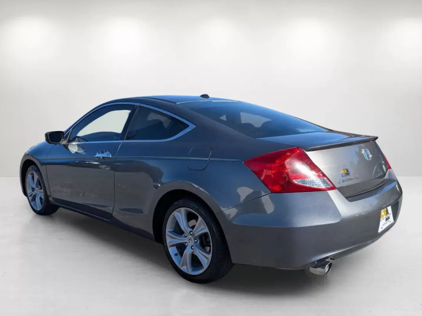 2011 /Black Honda Accord Cpe EX-L (1HGCS2B86BA) with an Other engine, located at 804 22nd Ave, Phenix City, AL, 36870, (334) 297-1860, 32.484749, -85.024475 - **Drive in Style with the 2011 Honda Accord Cpe EX-L from Gils Auto in Phenix City, AL!**<br /> <br /> Are you ready to elevate your daily commute or embark on weekend adventures? The 2011 Honda Accord Cpe EX-L, available at Gils Auto, is the perfect blend of comfort, style, and reliability for thos - Photo#6