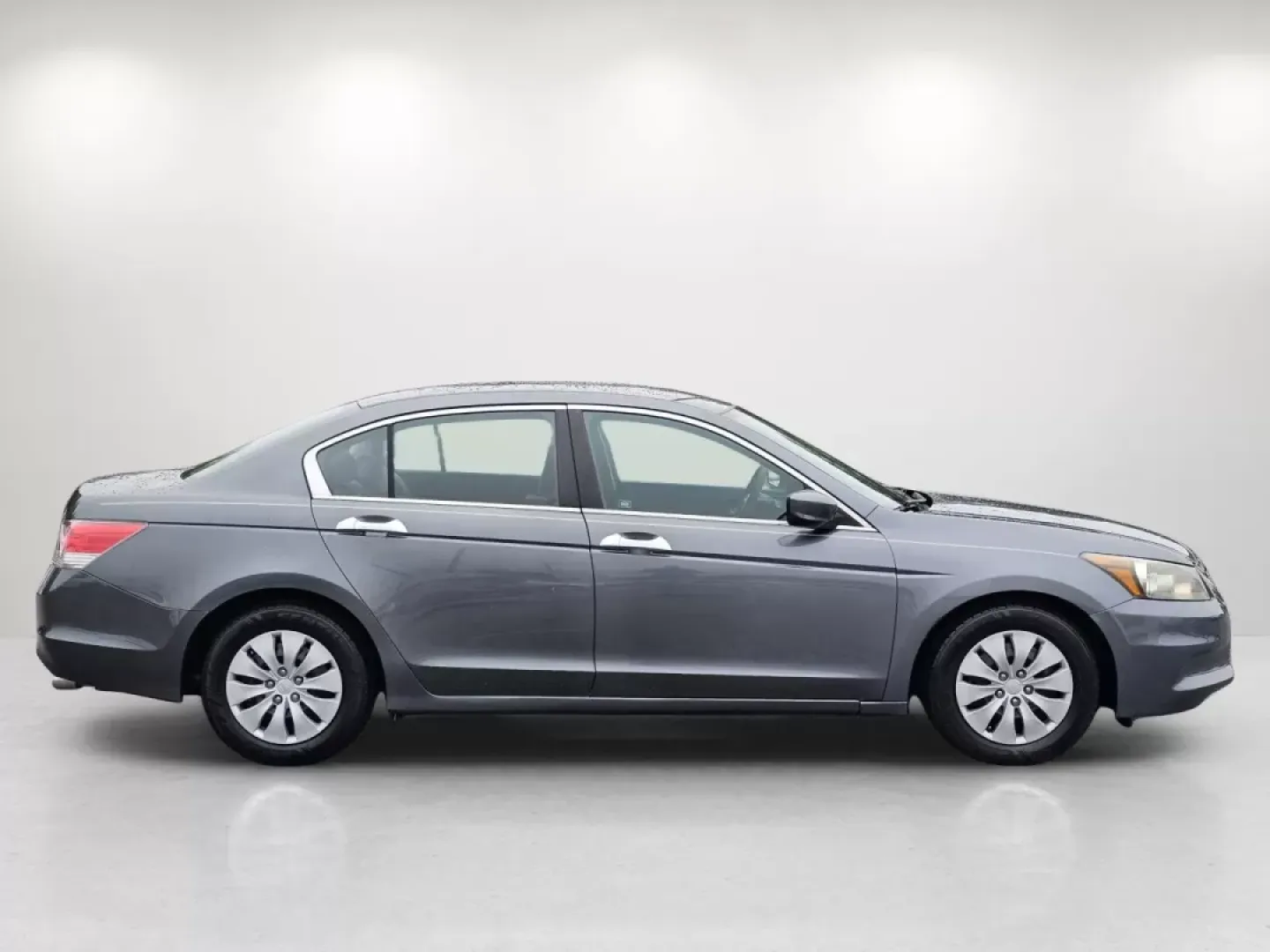 2011 Honda Accord Sdn LX (1HGCP2F30BA) with an Other engine, located at 3959 U.S. 80 W, Phenix City, AL, 36870, (334) 297-4885, 32.469296, -85.135185 - **Discover Your Next Adventure with the 2011 Honda Accord LX at Gils Auto!**<br /> <br /> Are you searching for a reliable and stylish vehicle that fits your busy lifestyle? Look no further than the 2011 Honda Accord LX, available now at Gils Auto in Phenix City, AL. This exceptional sedan is perfec - Photo#4