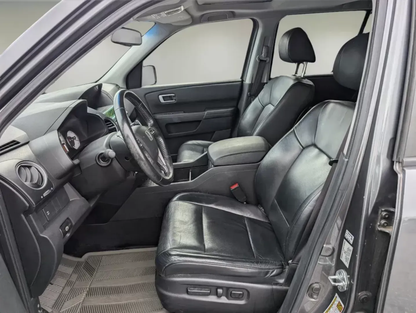 2011 Honda Pilot EX-L (5FNYF3H73BB) with an Gas V6 3.5L/212 engine, 5-Speed Automatic w/OD transmission, located at 521 Old Farm Lane Rd, Prattville, AL, 36066, (334) 325-1505, 32.482460, -86.416367 - **Explore Family Adventures with the 2011 Honda Pilot EX-L at Gils Auto - Prattville!**<br /> <br /> Are you ready to embark on your next family road trip or weekend adventure? The 2011 Honda Pilot EX-L is the perfect SUV for those who crave space, comfort, and reliability. With ample room for growi - Photo#9