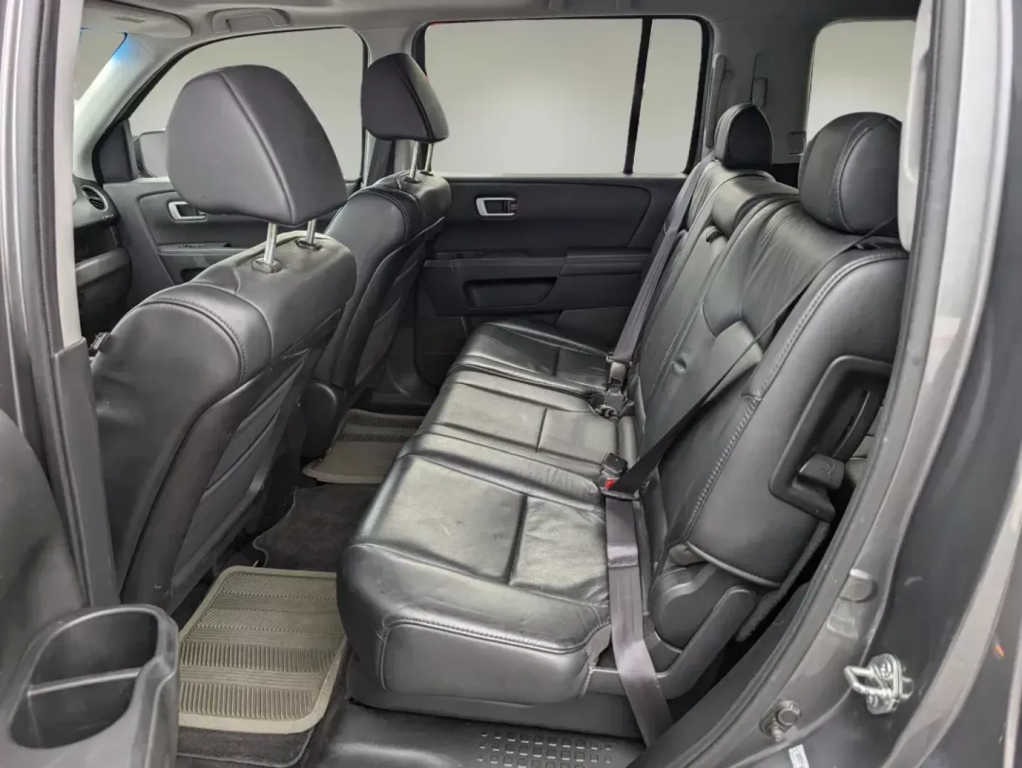 2011 Honda Pilot EX-L (5FNYF3H73BB) with an Gas V6 3.5L/212 engine, 5-Speed Automatic w/OD transmission, located at 521 Old Farm Lane Rd, Prattville, AL, 36066, (334) 325-1505, 32.482460, -86.416367 - **Explore Family Adventures with the 2011 Honda Pilot EX-L at Gils Auto - Prattville!**<br /> <br /> Are you ready to embark on your next family road trip or weekend adventure? The 2011 Honda Pilot EX-L is the perfect SUV for those who crave space, comfort, and reliability. With ample room for growi - Photo#10