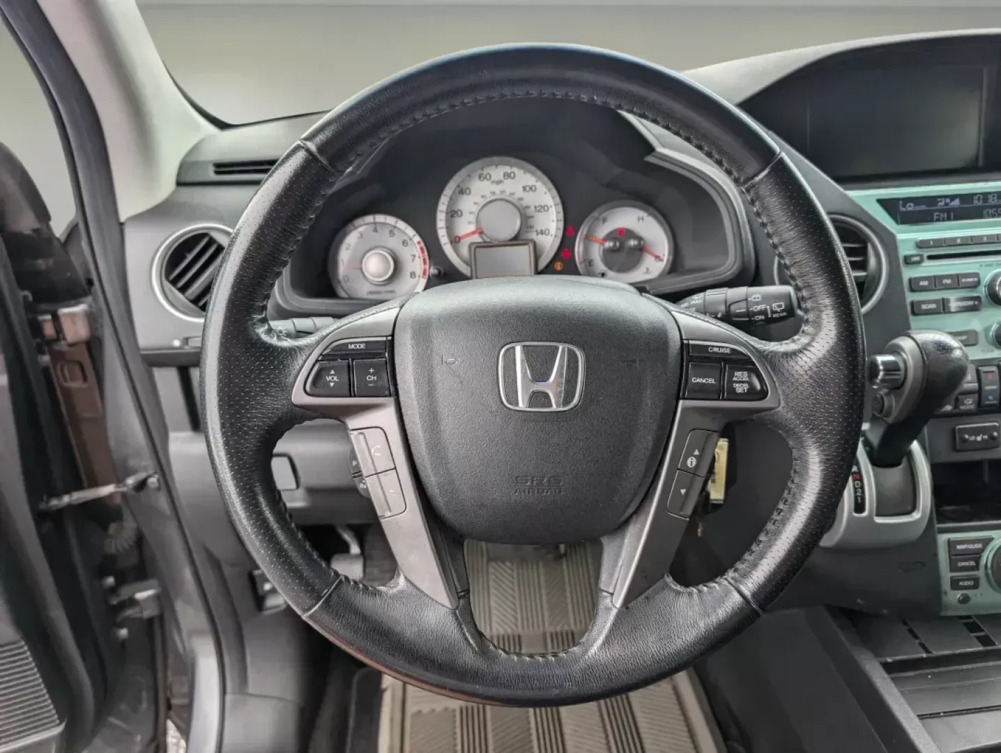 2011 Honda Pilot EX-L (5FNYF3H73BB) with an Gas V6 3.5L/212 engine, 5-Speed Automatic w/OD transmission, located at 521 Old Farm Lane Rd, Prattville, AL, 36066, (334) 325-1505, 32.482460, -86.416367 - **Explore Family Adventures with the 2011 Honda Pilot EX-L at Gils Auto - Prattville!**<br /> <br /> Are you ready to embark on your next family road trip or weekend adventure? The 2011 Honda Pilot EX-L is the perfect SUV for those who crave space, comfort, and reliability. With ample room for growi - Photo#16