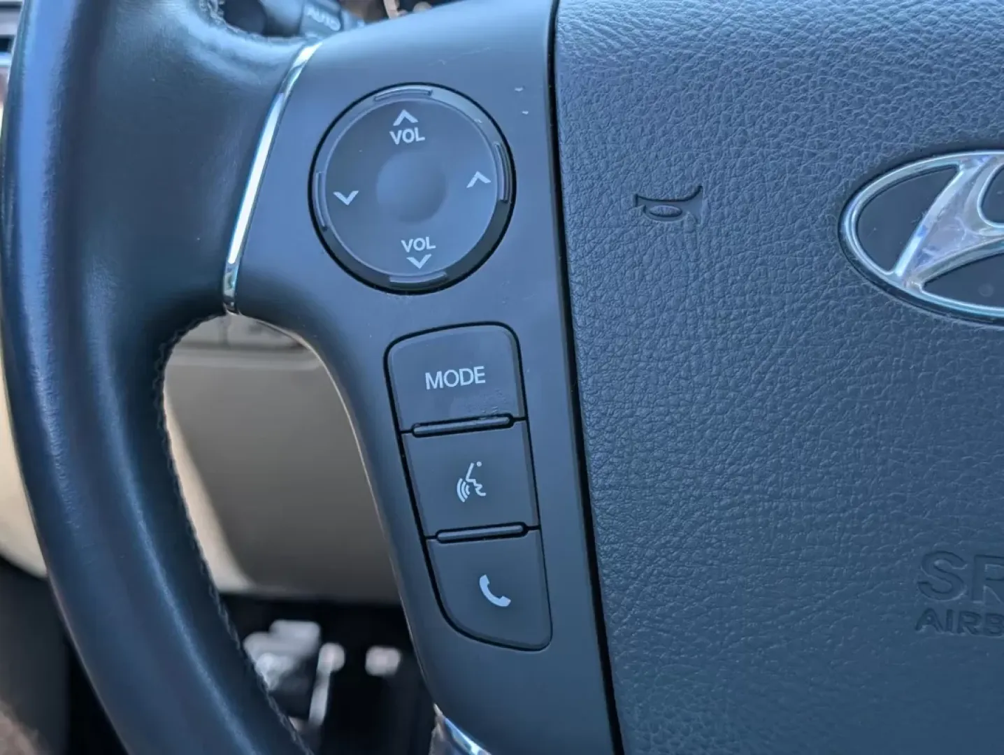 2011 /Cashmere Hyundai Genesis (KMHGC4DE2BU) with an Other engine, located at 3959 U.S. 80 W, Phenix City, AL, 36870, (334) 297-4885, 32.469296, -85.135185 - ### Elevate Your Driving Experience with This 2011 Hyundai Genesis!<br /> <br /> Looking for a vehicle that combines luxury, comfort, and reliability? This stunning 2011 Hyundai Genesis is ideal for anyone-whether you're a growing family seeking a spacious sedan, a commuter wanting to upgrade your d - Photo#15