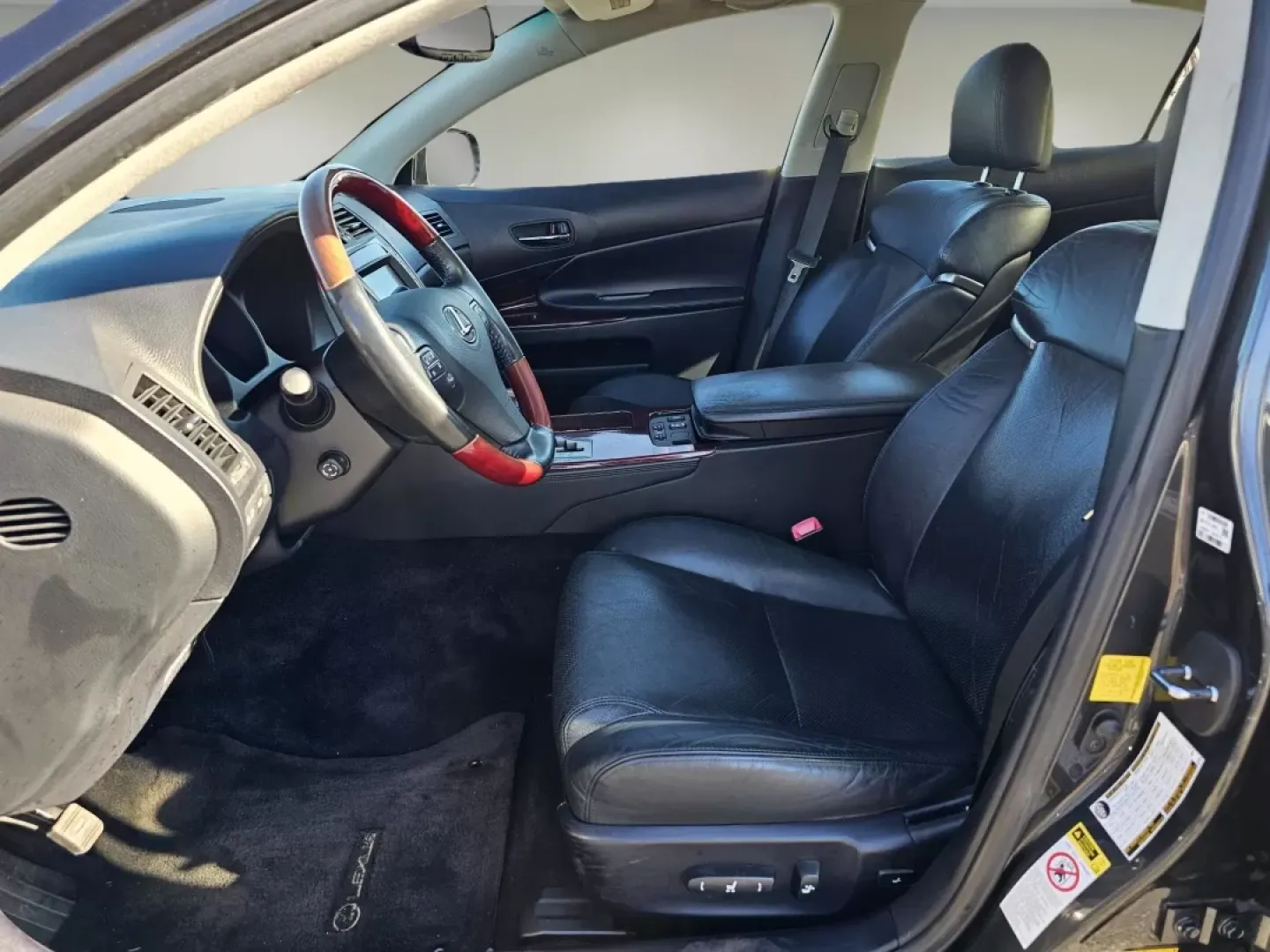 2011 Lexus GS 350 (JTHCE1KS5B0) with an Other engine, located at 5115 14th Ave., Columbus, GA, 31904, (706) 323-0345, 32.511494, -84.971046 - **Experience Luxury and Performance with the 2011 Lexus GS 350 at Gils Auto in Phenix City, AL**<br /> <br /> Are you ready to elevate your driving experience? The 2011 Lexus GS 350 is the perfect blend of luxury, performance, and practicality, making it an ideal choice for both daily commutes and w - Photo#10