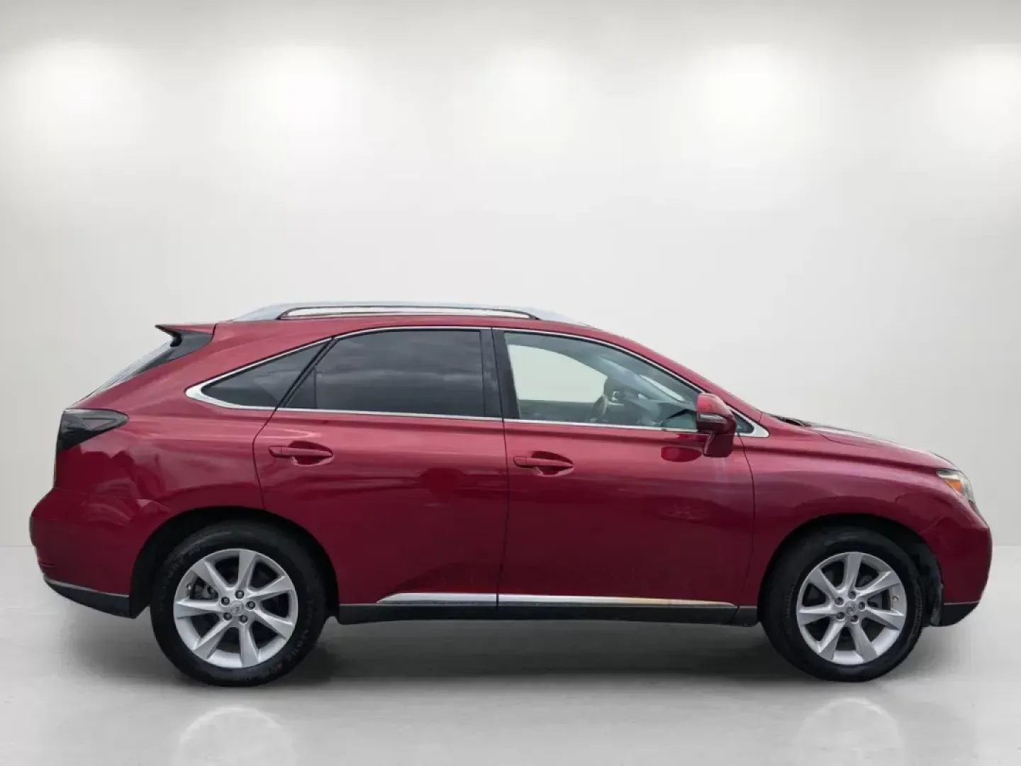 2011 Lexus RX 350 (2T2ZK1BA3BC) with an Gas V6 3.5L/211 engine, 6-Speed Automatic transmission, located at 3959 U.S. 80 W, Phenix City, AL, 36870, (334) 297-4885, 32.469296, -85.135185 - **Experience Luxury and Versatility in the 2011 Lexus RX 350 at Gils Auto Perfect for Your Active Lifestyle!**<br /> <br /> Looking for a vehicle that effortlessly caters to your active lifestyle? Whether you're navigating through daily commutes, embarking on weekend adventures, or seeking a reliab - Photo#4