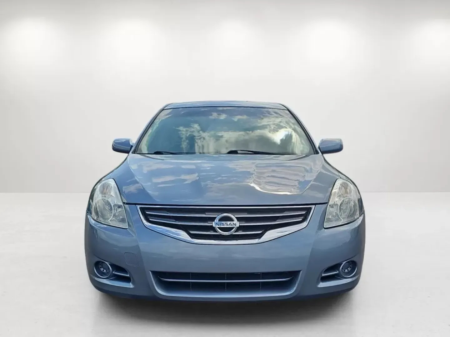 2011 /Frost Nissan Altima 2.5 S (1N4AL2AP2BC) with an Other engine, located at 1430 Gateway Drive, Opelika, AL, 36801, (334) 239-0944, 32.637871, -85.409790 - Looking for a reliable vehicle to enhance your daily commute or take on weekend adventures? Look no further than this impressive 2011 Nissan Altima 2.5 S, available now at Gils Auto, your trusted Buy Here Pay Here dealership located at 521 Old Farm Lane Rd, Prattville, AL 36066. This vehicle is perf - Photo#1