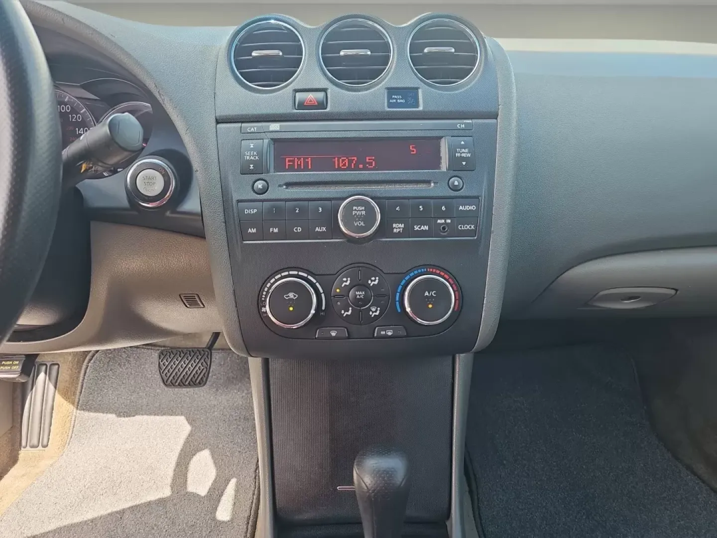 2011 /Frost Nissan Altima 2.5 S (1N4AL2AP2BC) with an Other engine, located at 1430 Gateway Drive, Opelika, AL, 36801, (334) 239-0944, 32.637871, -85.409790 - Looking for a reliable vehicle to enhance your daily commute or take on weekend adventures? Look no further than this impressive 2011 Nissan Altima 2.5 S, available now at Gils Auto, your trusted Buy Here Pay Here dealership located at 521 Old Farm Lane Rd, Prattville, AL 36066. This vehicle is perf - Photo#12