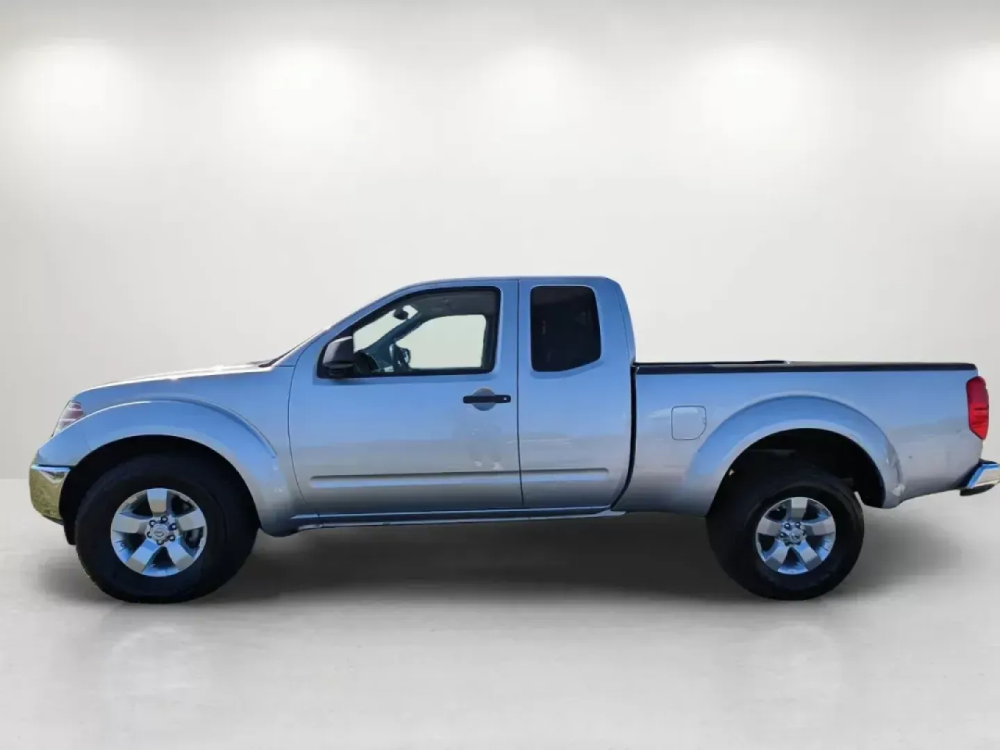 2011 /Graphite Nissan Frontier SV (1N6BD0CT8BC) with an Gas 4-cyl 2.5L/ engine, 5-Speed Automatic transmission, located at 5115 14th Ave., Columbus, GA, 31904, (706) 323-0345, 32.511494, -84.971046 - **Unleash Your Adventure with the 2011 Nissan Frontier SV at Gils Auto - Columbus!** <br /> <br /> Are you ready to elevate your weekend getaways or tackle your daily commute with a vehicle that combines functionality and style? The 2011 Nissan Frontier SV is here to deliver just that. This extended - Photo#7