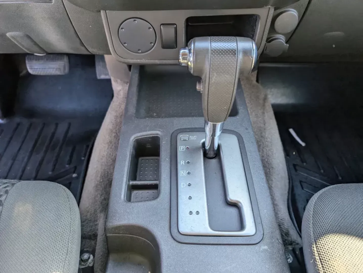 2011 /Graphite Nissan Frontier SV (1N6BD0CT8BC) with an Gas 4-cyl 2.5L/ engine, 5-Speed Automatic transmission, located at 5115 14th Ave., Columbus, GA, 31904, (706) 323-0345, 32.511494, -84.971046 - **Unleash Your Adventure with the 2011 Nissan Frontier SV at Gils Auto - Columbus!** <br /> <br /> Are you ready to elevate your weekend getaways or tackle your daily commute with a vehicle that combines functionality and style? The 2011 Nissan Frontier SV is here to deliver just that. This extended - Photo#13