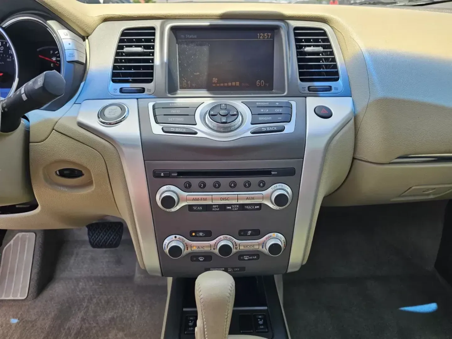 2011 /Beige Nissan Murano LE (JN8AZ1MU6BW) with an Gas V6 3.5L/ engine, 1-Speed Continuously Variable Ratio transmission, located at 521 Old Farm Lane Rd, Prattville, AL, 36066, (334) 325-1505, 32.482460, -86.416367 - 2011 Nissan Murano LE - Photo#11
