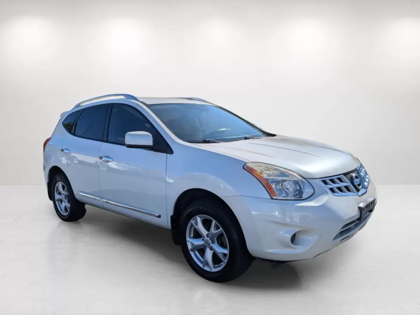 2011 /Black Nissan Rogue SV (JN8AS5MV8BW) with an Other engine, located at 7000 Northlake Connector, Columbus, GA, 31904, (706) 987-8085, 32.524975, -84.978134 - Discover the freedom of adventure with the 2011 Nissan Rogue SV, an SUV that perfectly balances utility and style, making it an ideal choice for families on the go, weekend explorers, or anyone seeking a reliable vehicle for daily commutes. At Gils Auto in Phenix City, AL, we understand that securin - Photo#2