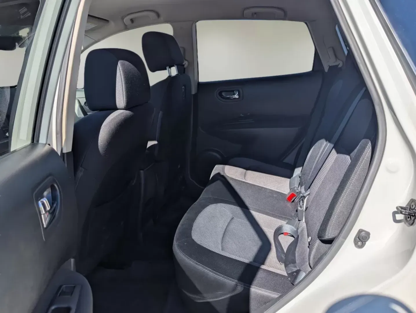 2011 /Black Nissan Rogue SV (JN8AS5MV8BW) with an Other engine, located at 7000 Northlake Connector, Columbus, GA, 31904, (706) 987-8085, 32.524975, -84.978134 - Discover the freedom of adventure with the 2011 Nissan Rogue SV, an SUV that perfectly balances utility and style, making it an ideal choice for families on the go, weekend explorers, or anyone seeking a reliable vehicle for daily commutes. At Gils Auto in Phenix City, AL, we understand that securin - Photo#8