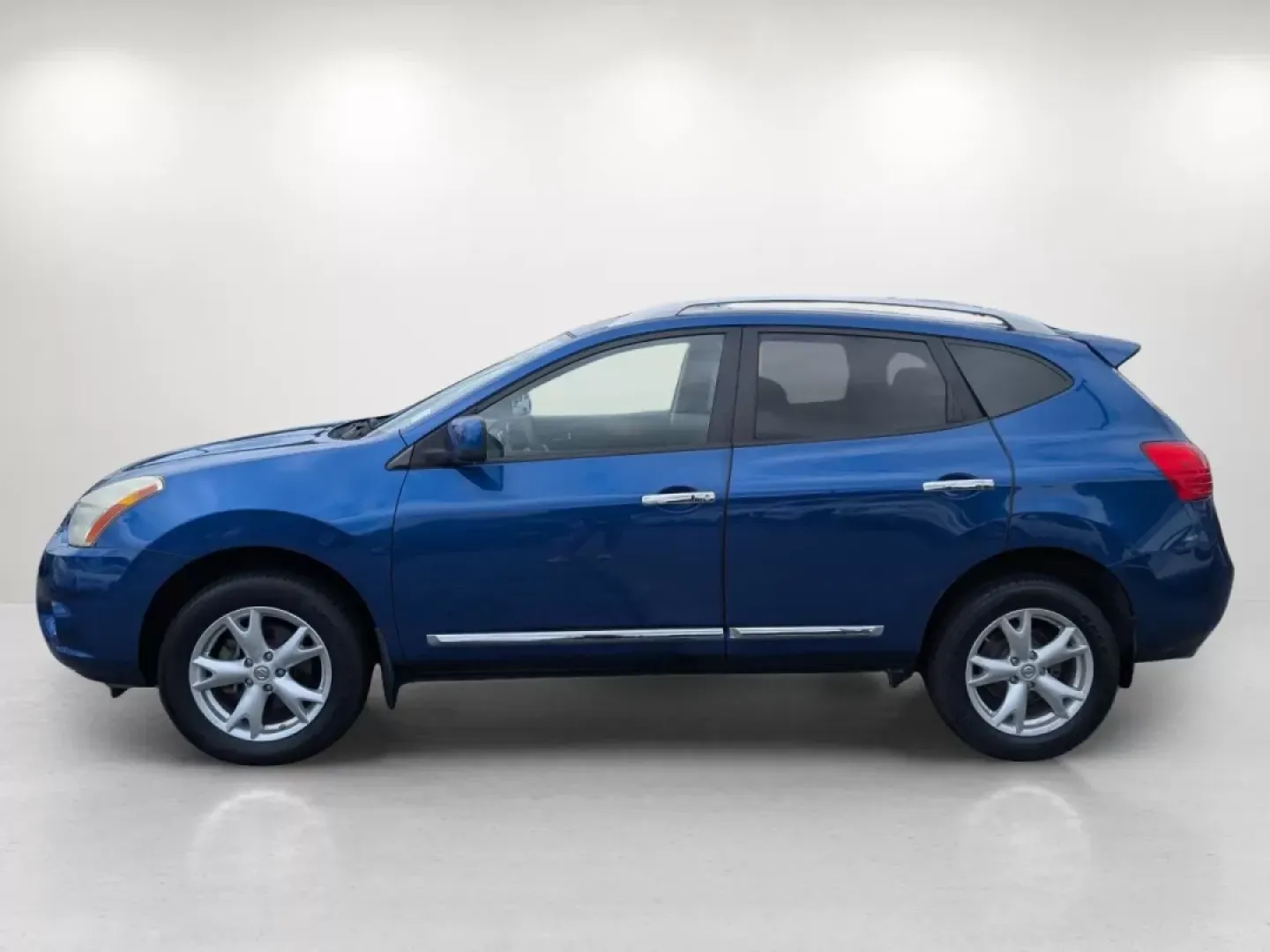 2011 /Black Nissan Rogue SV (JN8AS5MT6BW) with an Other engine, located at 3959 U.S. 80 W, Phenix City, AL, 36870, (334) 297-4885, 32.469296, -85.135185 - 2011 Nissan Rogue SV - Photo#8