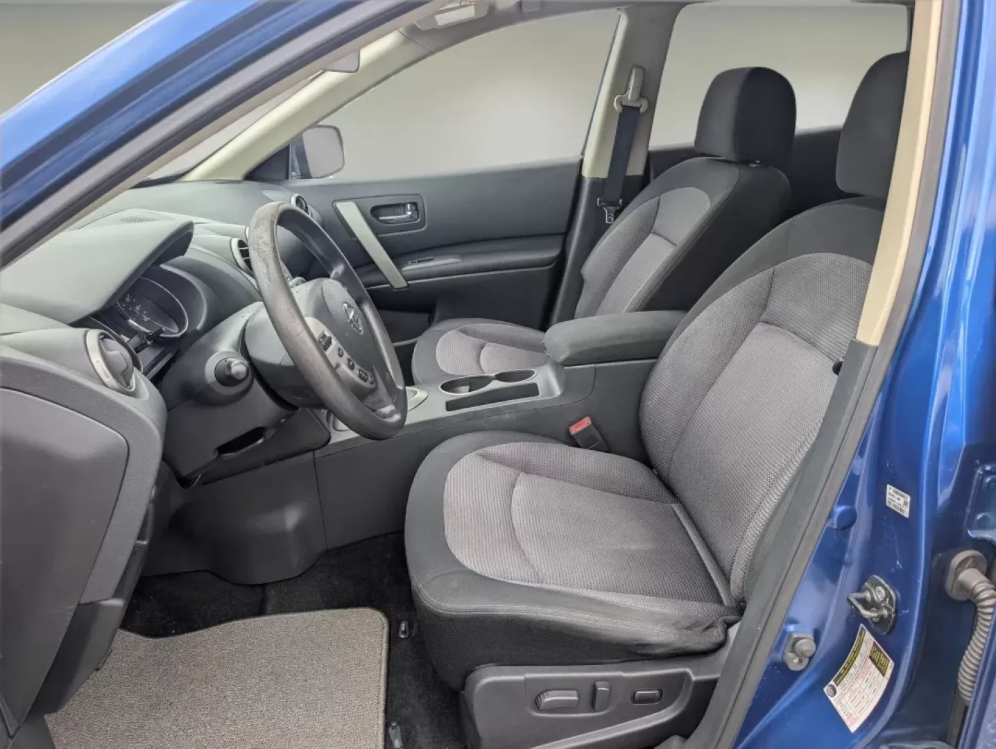 2011 /Black Nissan Rogue SV (JN8AS5MT6BW) with an Other engine, located at 3959 U.S. 80 W, Phenix City, AL, 36870, (334) 297-4885, 32.469296, -85.135185 - 2011 Nissan Rogue SV - Photo#10