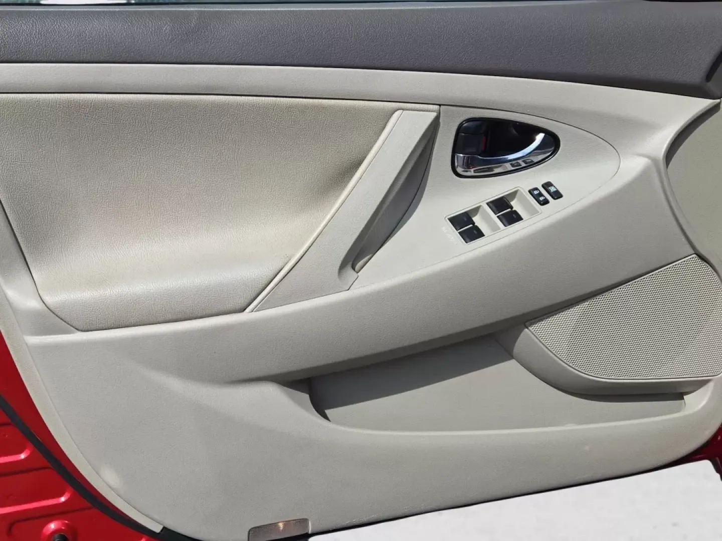 2011 Toyota Camry (4T1BK3EK9BU) with an Other engine, located at 7000 Northlake Connector, Columbus, GA, 31904, (706) 987-8085, 32.524975, -84.978134 - Are you looking for a reliable sedan that offers comfort, efficiency, and style? Look no further than this 2011 Toyota Camry, a vehicle designed for those who value practicality without sacrificing a touch of elegance. Perfect for long commutes, family outings, or even weekend adventures, this Camry - Photo#9